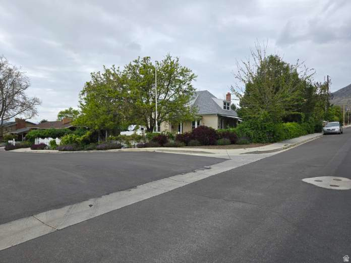 JOHNSTON 2 LOT - Residential