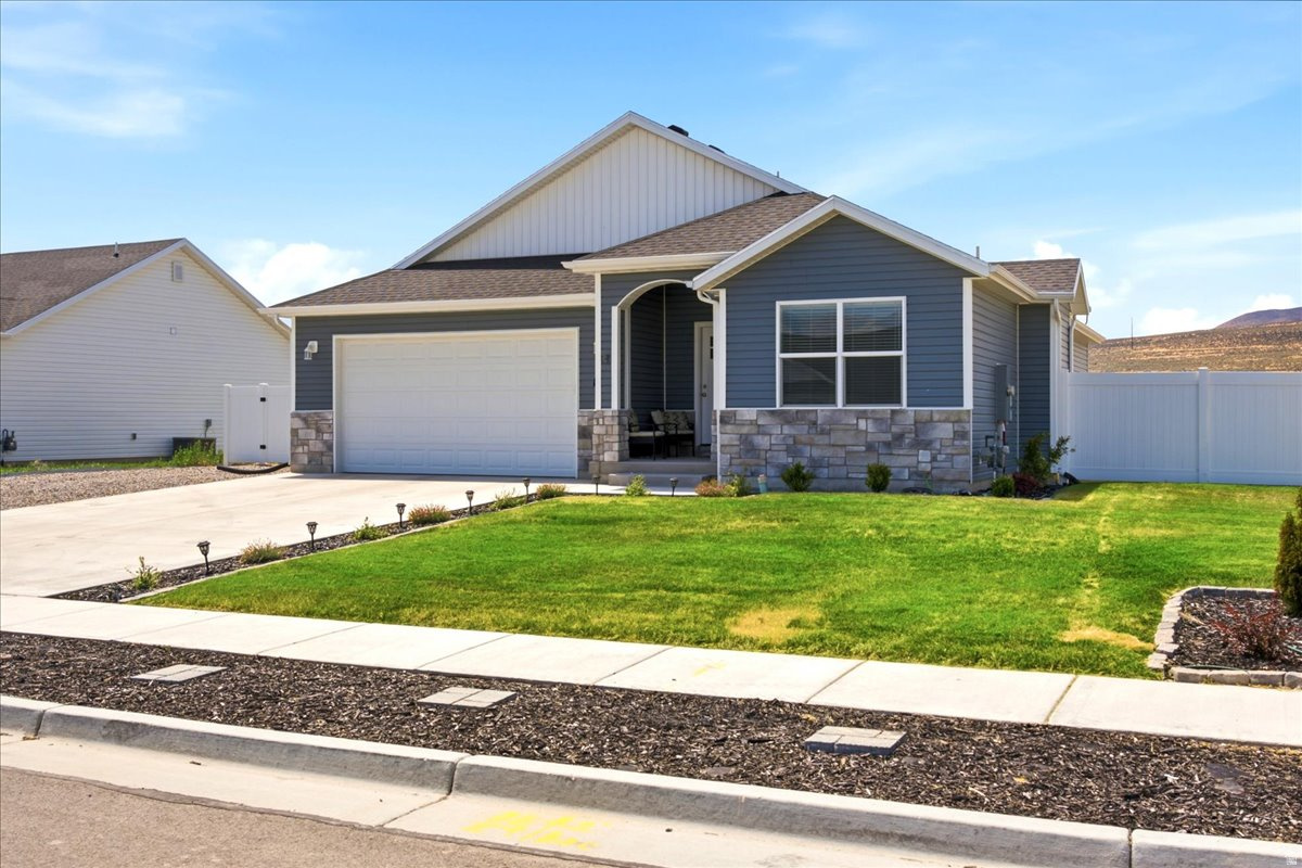 ASHLEE MEADOWS - Residential