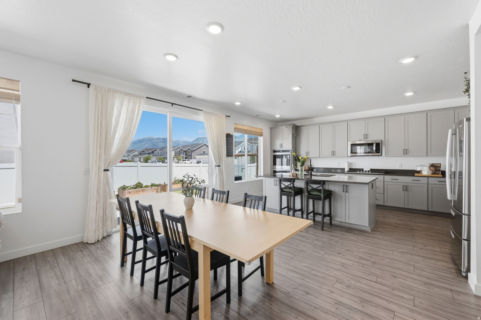 AF CROSSING - Residential