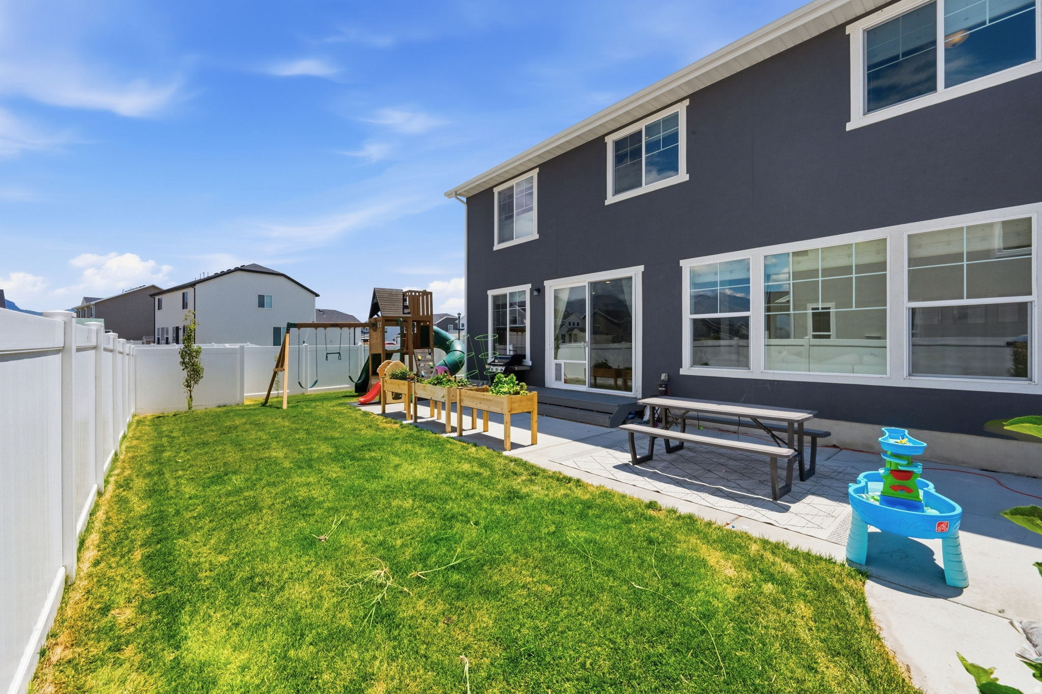AF CROSSING - Residential