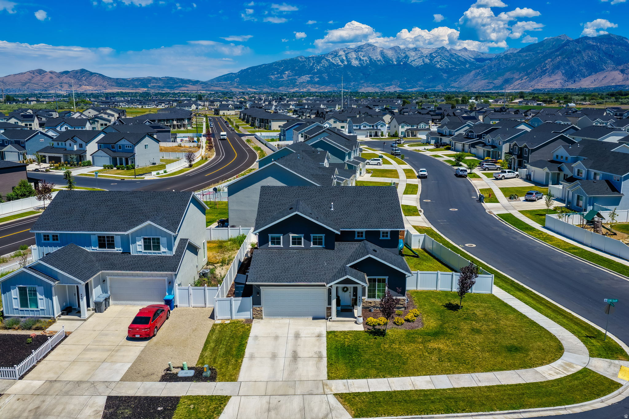 AF CROSSING - Residential