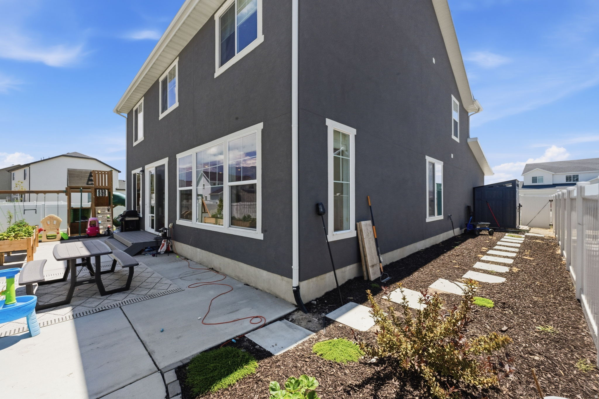AF CROSSING - Residential