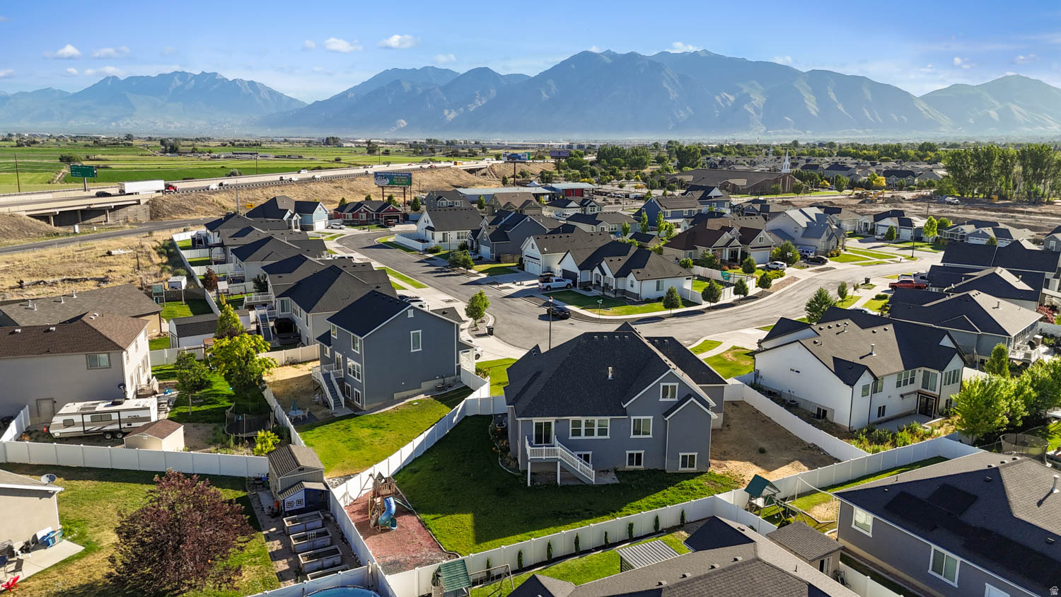 ANTHEM PARK - Residential