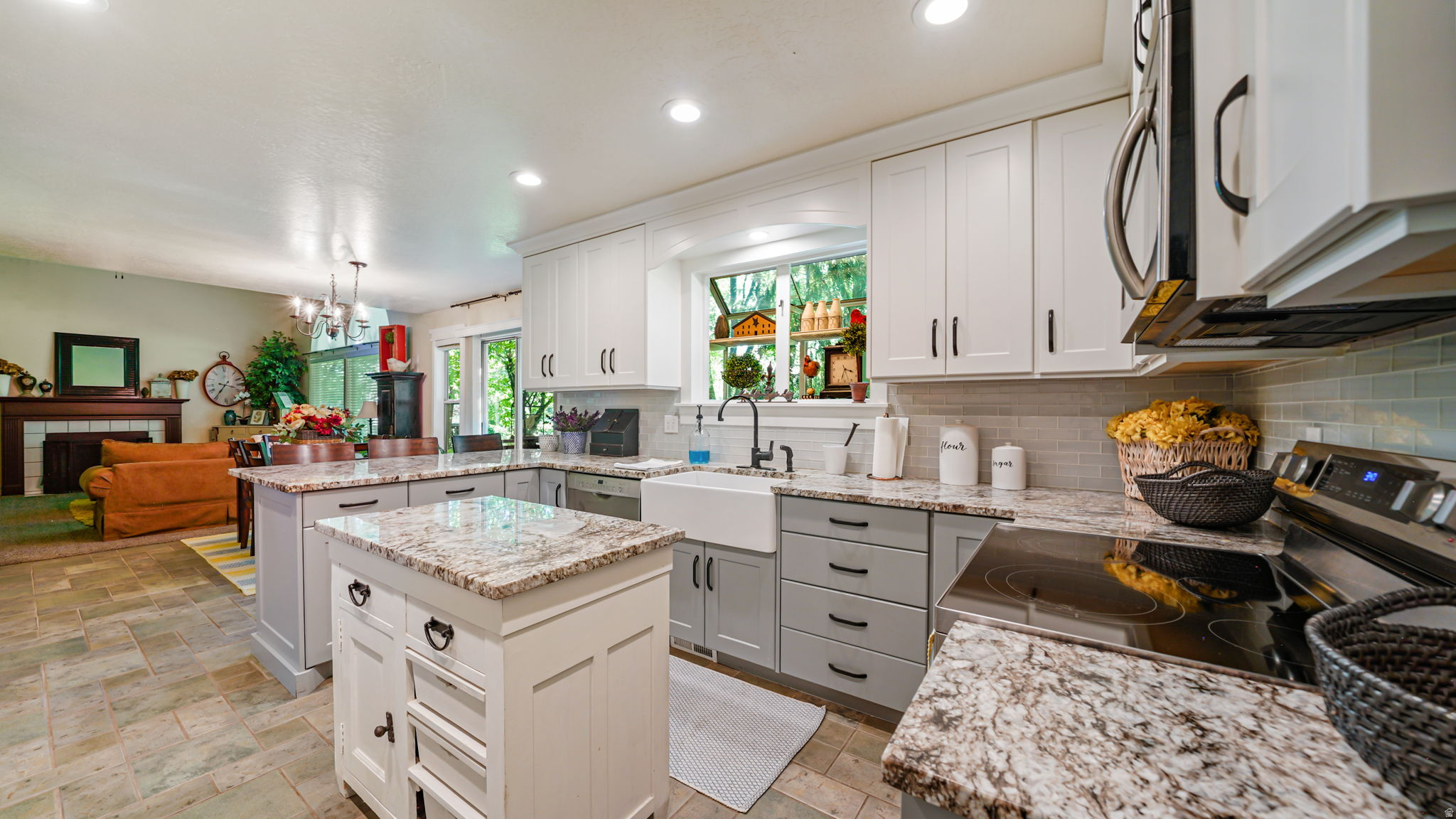 SUNWOOD RANCH - Residential