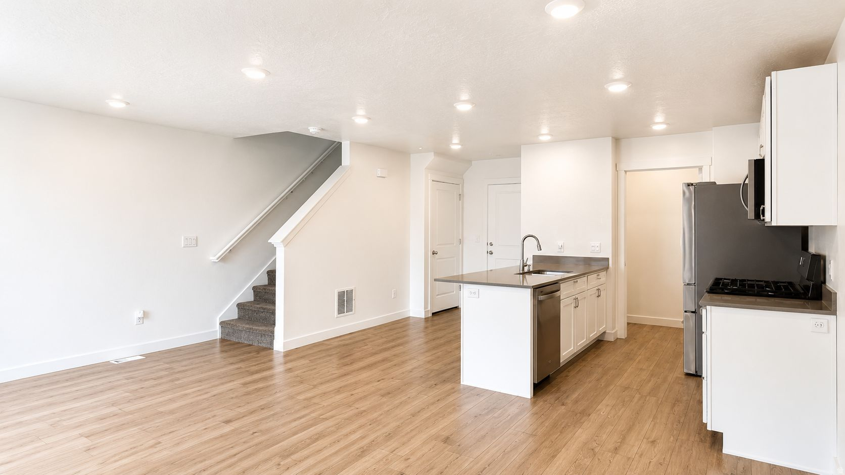 LITTLE VALLEY GATEWA - Residential