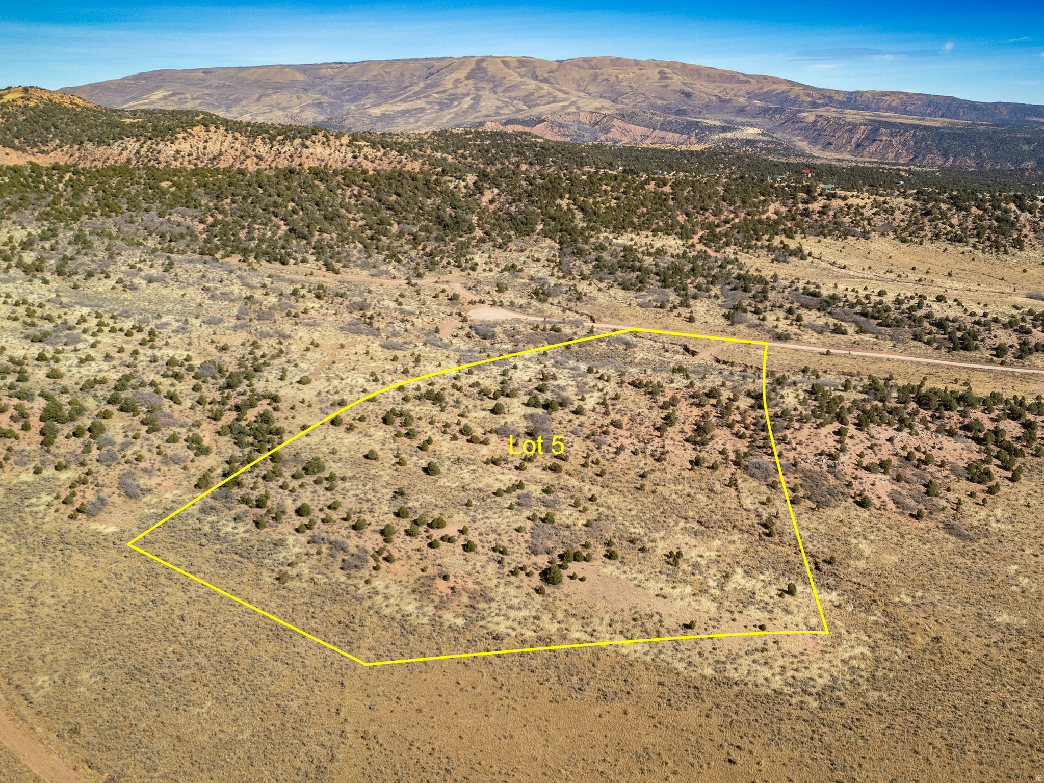 OAK HILLS RANCH - Land