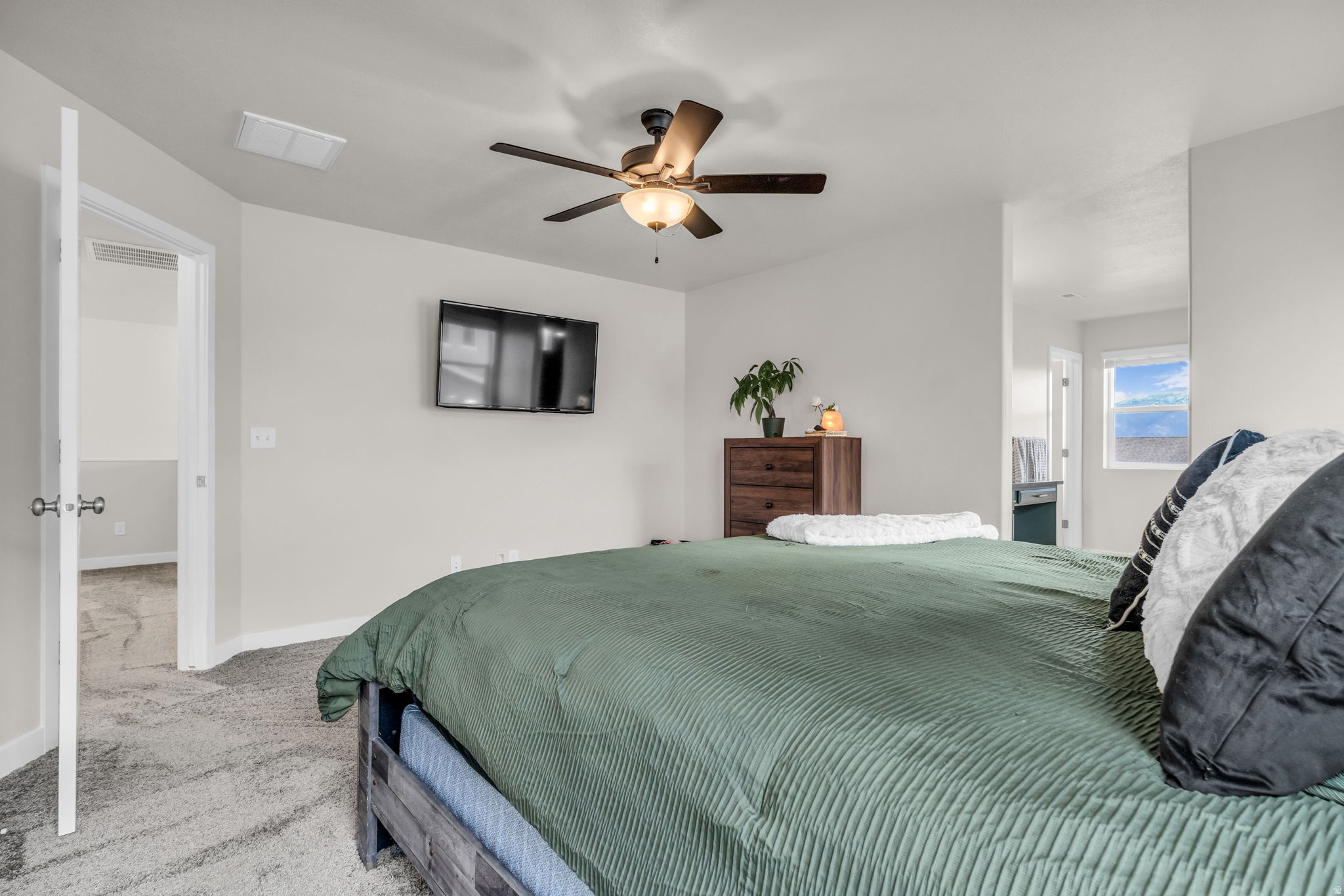 CREEKSIDE AT SHORELINE - Residential