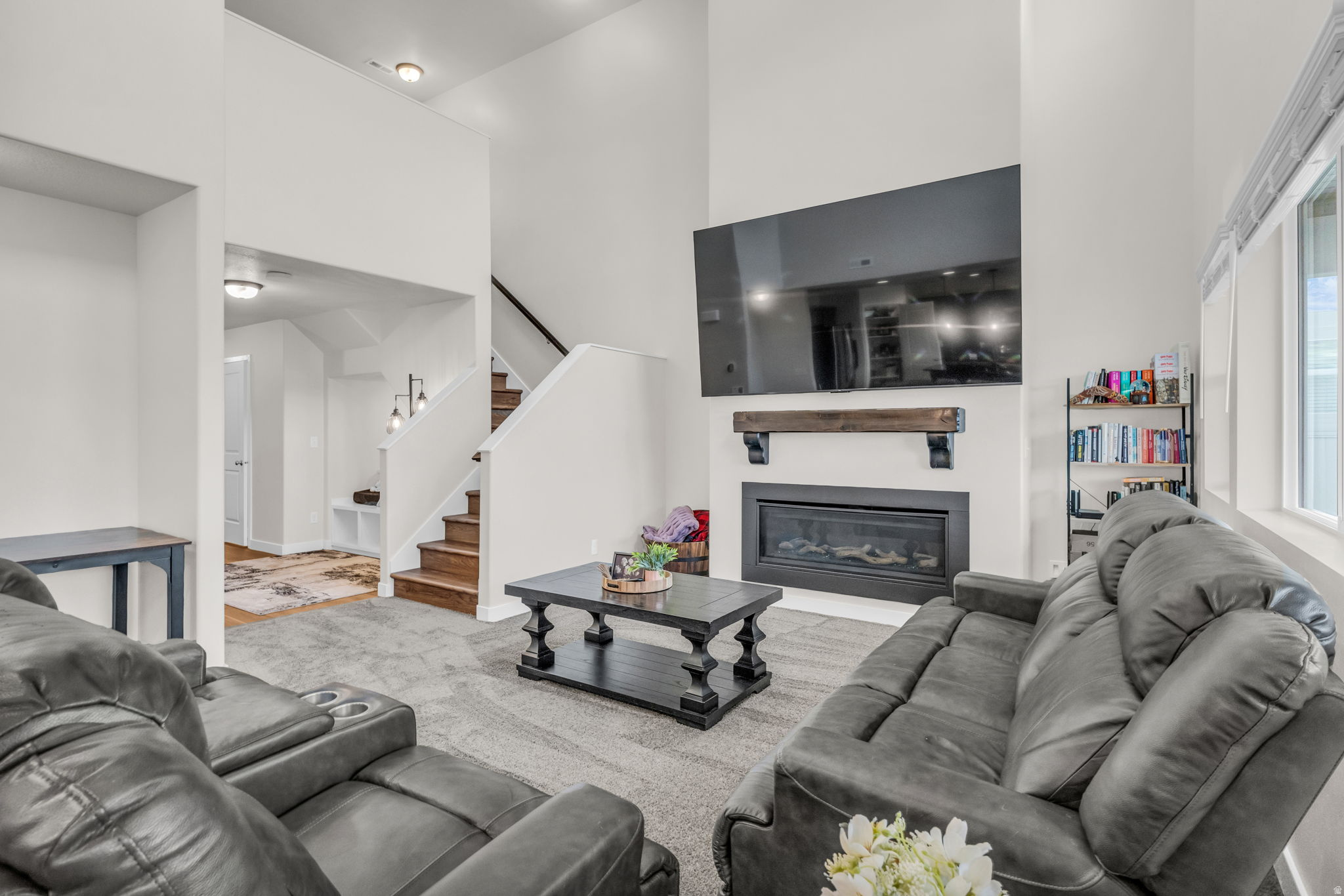 CREEKSIDE AT SHORELINE - Residential