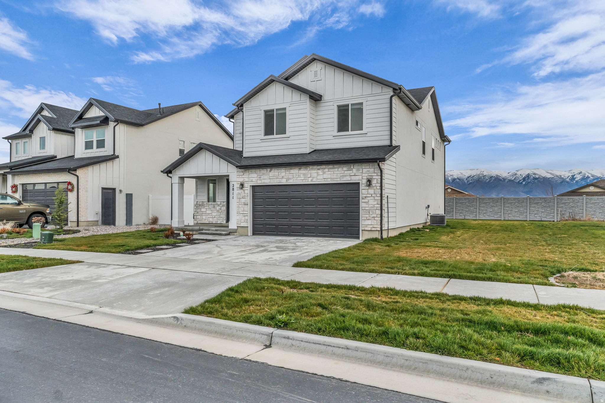 CREEKSIDE AT SHORELINE - Residential