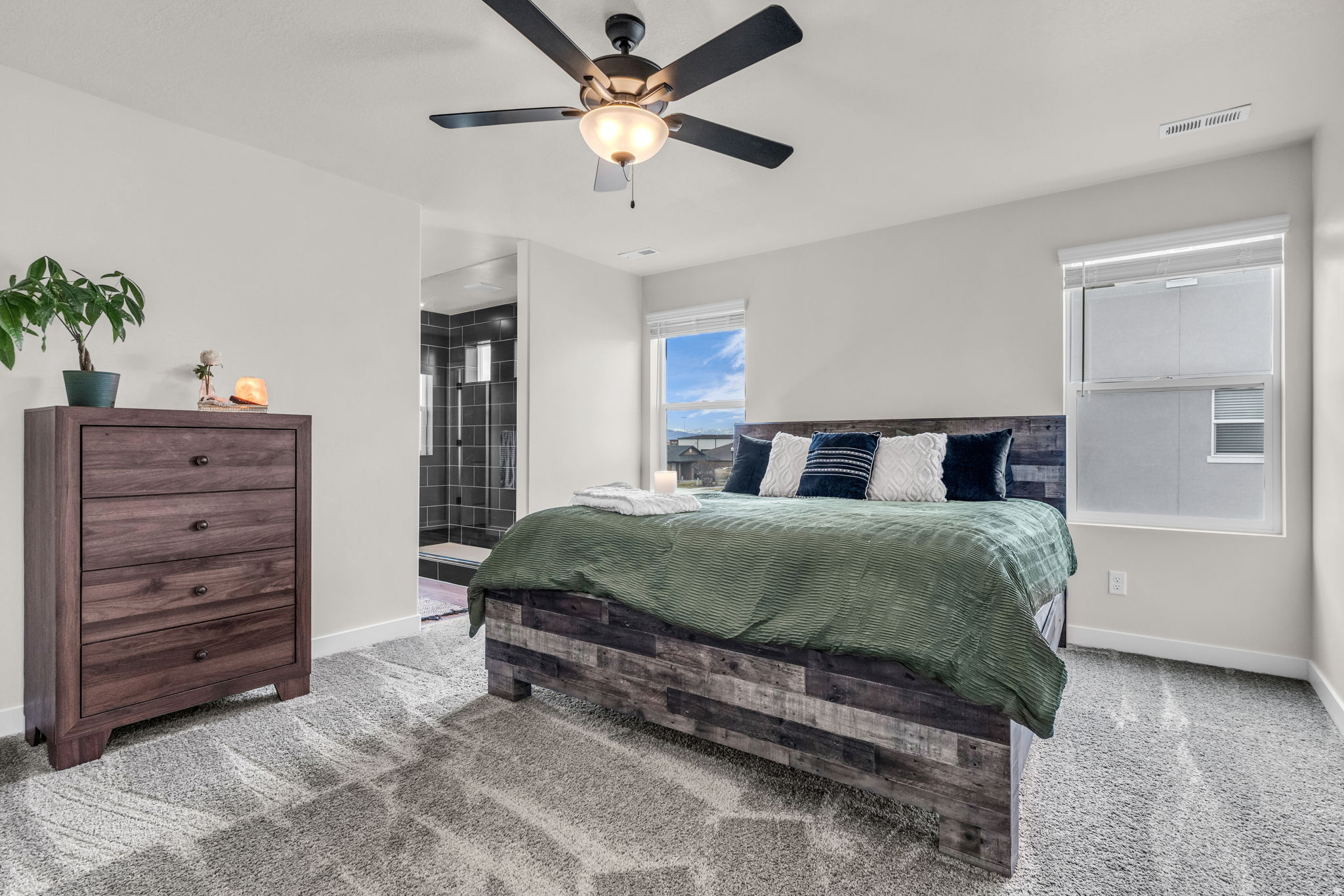 CREEKSIDE AT SHORELINE - Residential