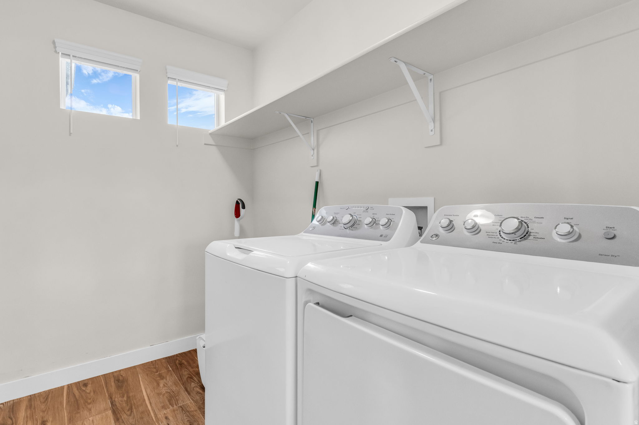 CREEKSIDE AT SHORELINE - Residential