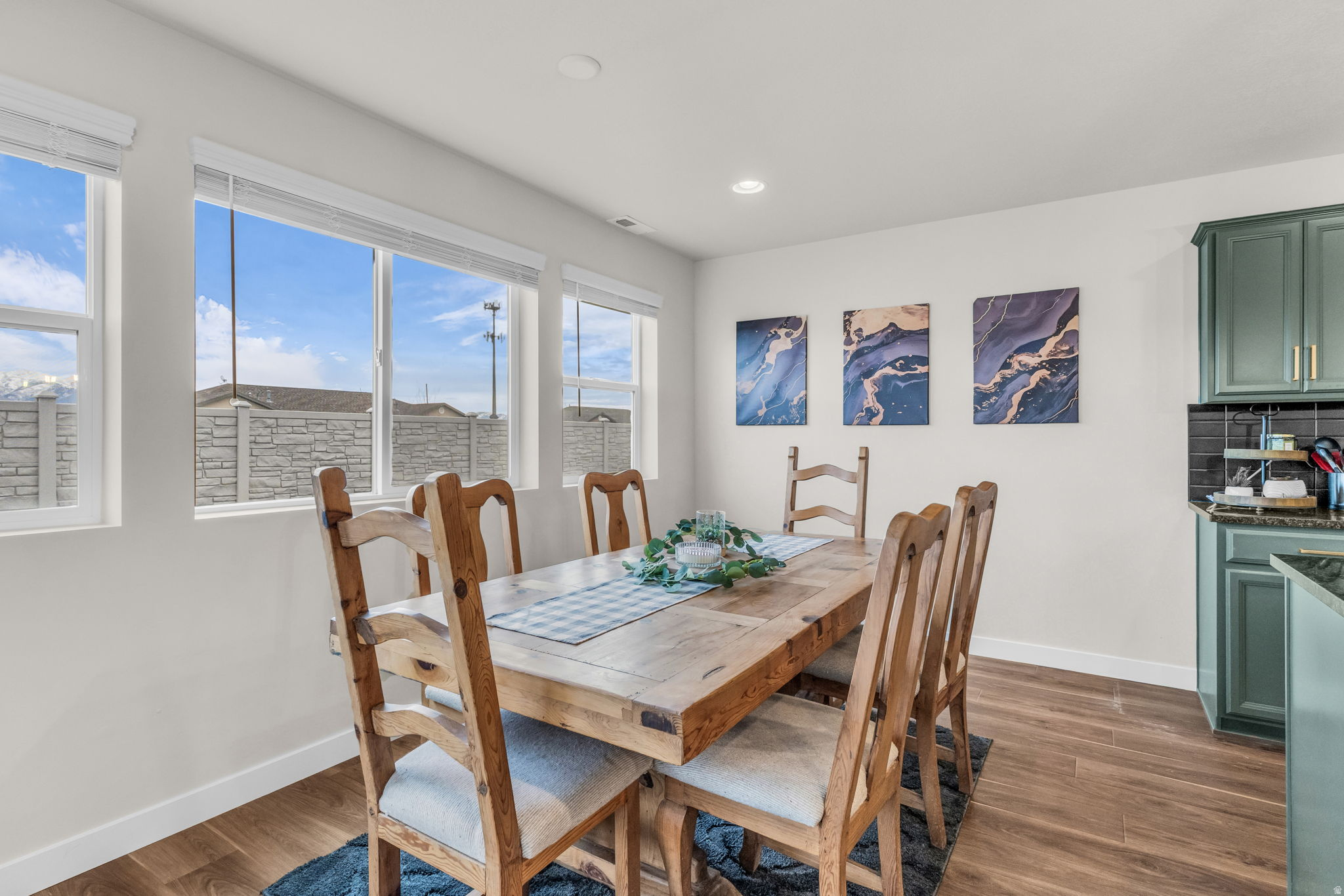 CREEKSIDE AT SHORELINE - Residential
