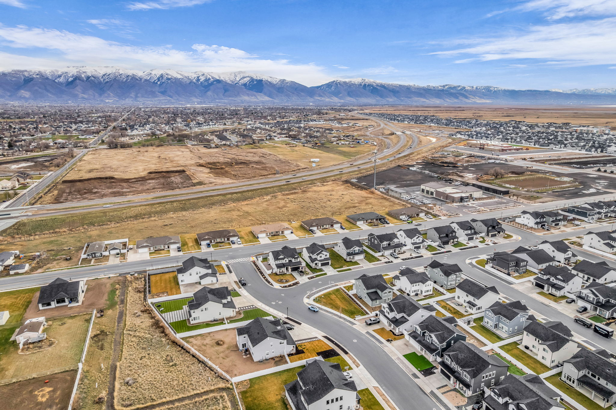 CREEKSIDE AT SHORELINE - Residential