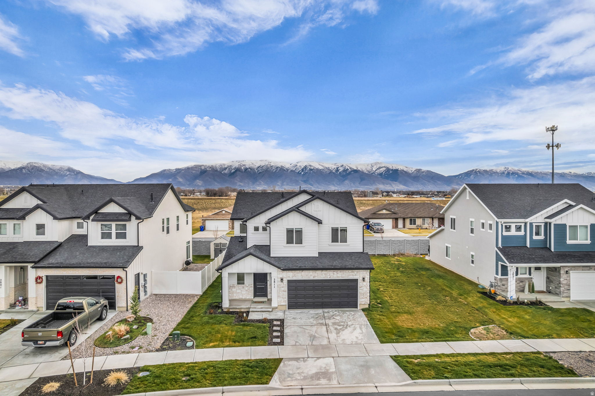 CREEKSIDE AT SHORELINE - Residential