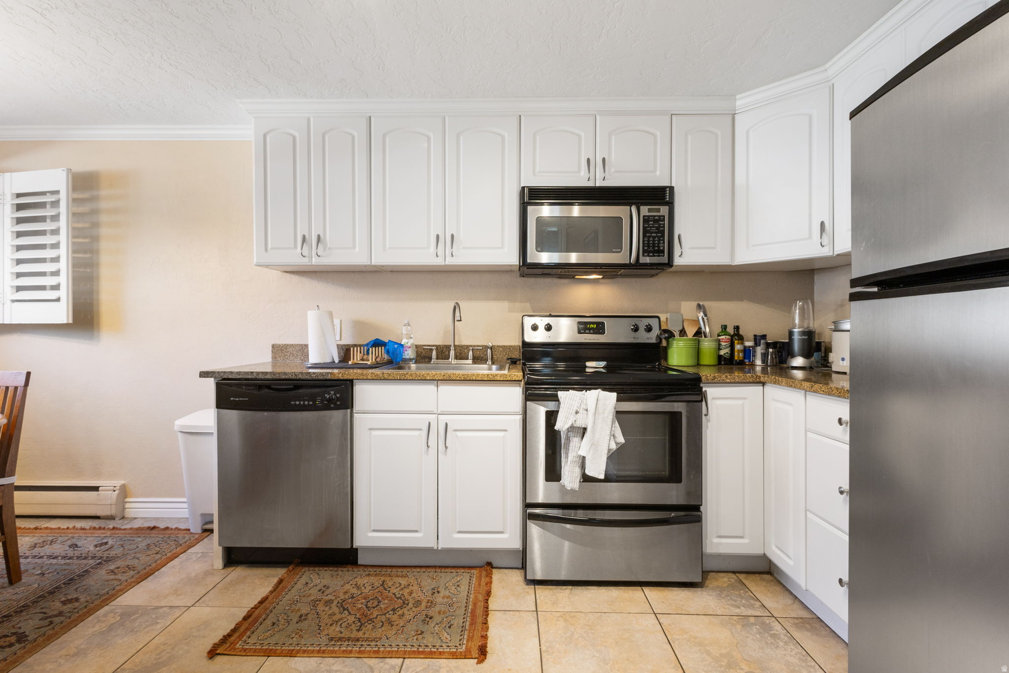 WHITE LANE CONDO - Residential