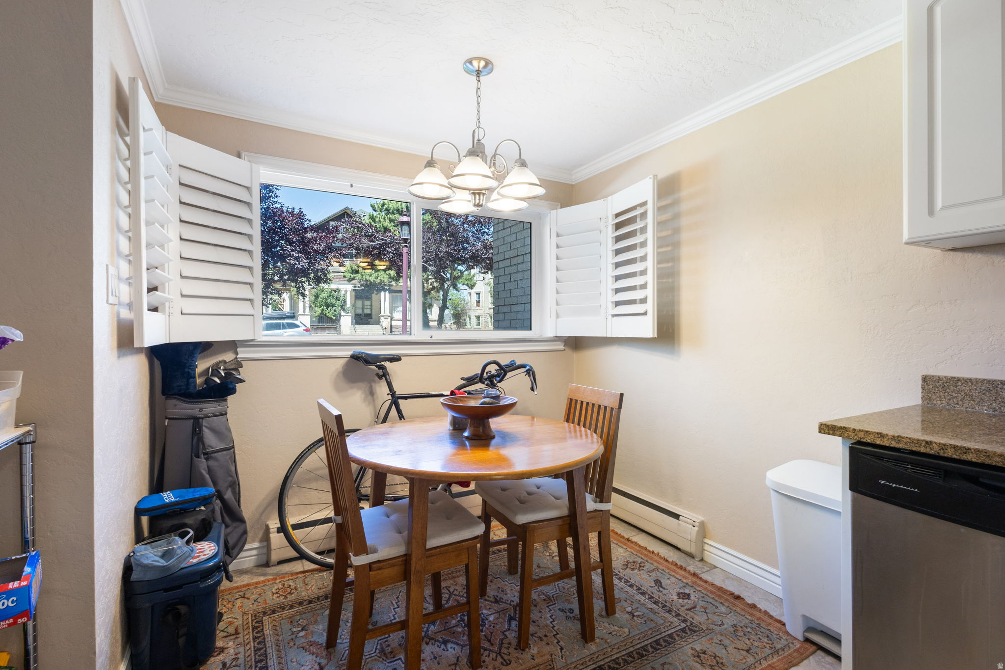 WHITE LANE CONDO - Residential