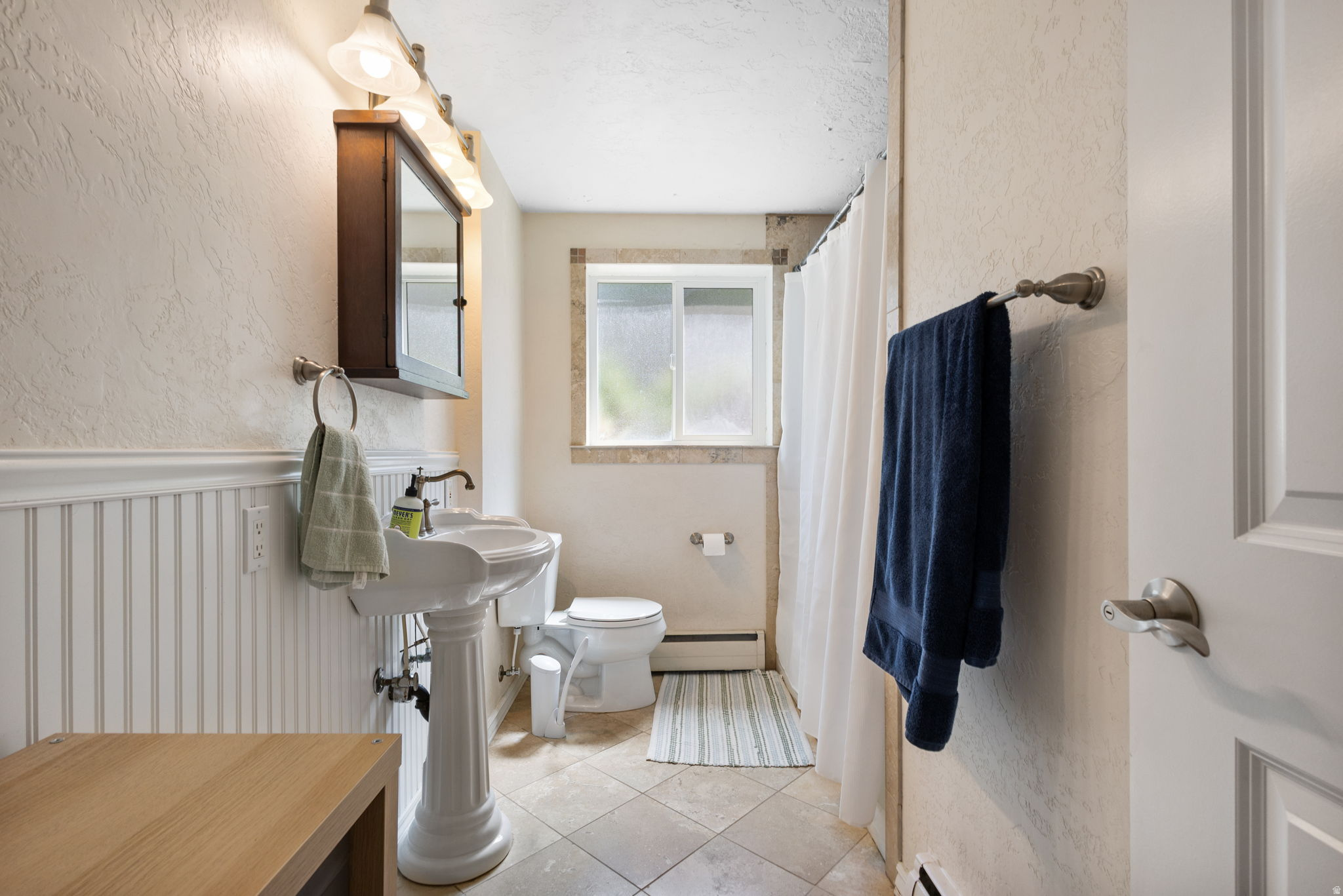 WHITE LANE CONDO - Residential
