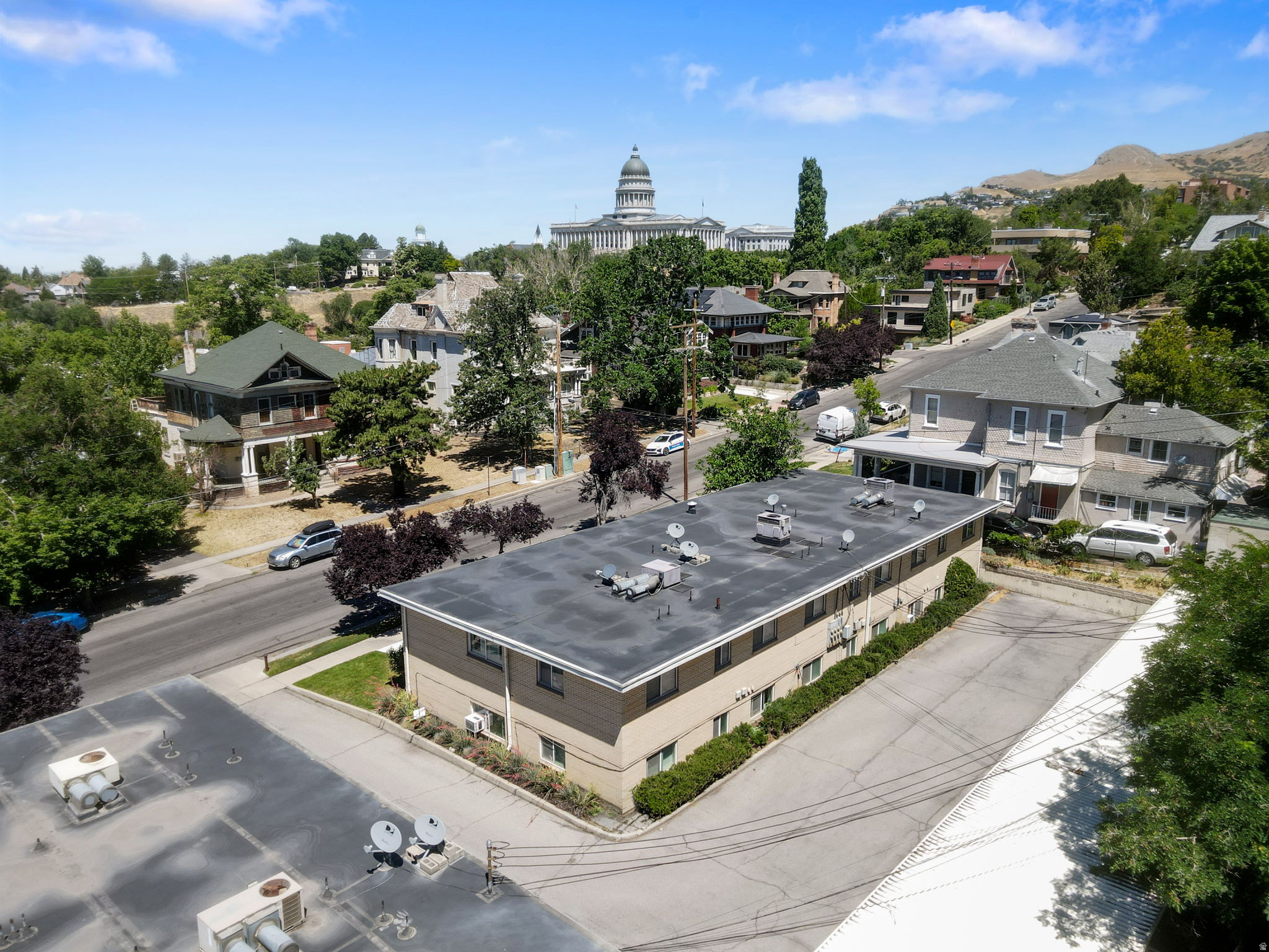 WHITE LANE CONDO - Residential