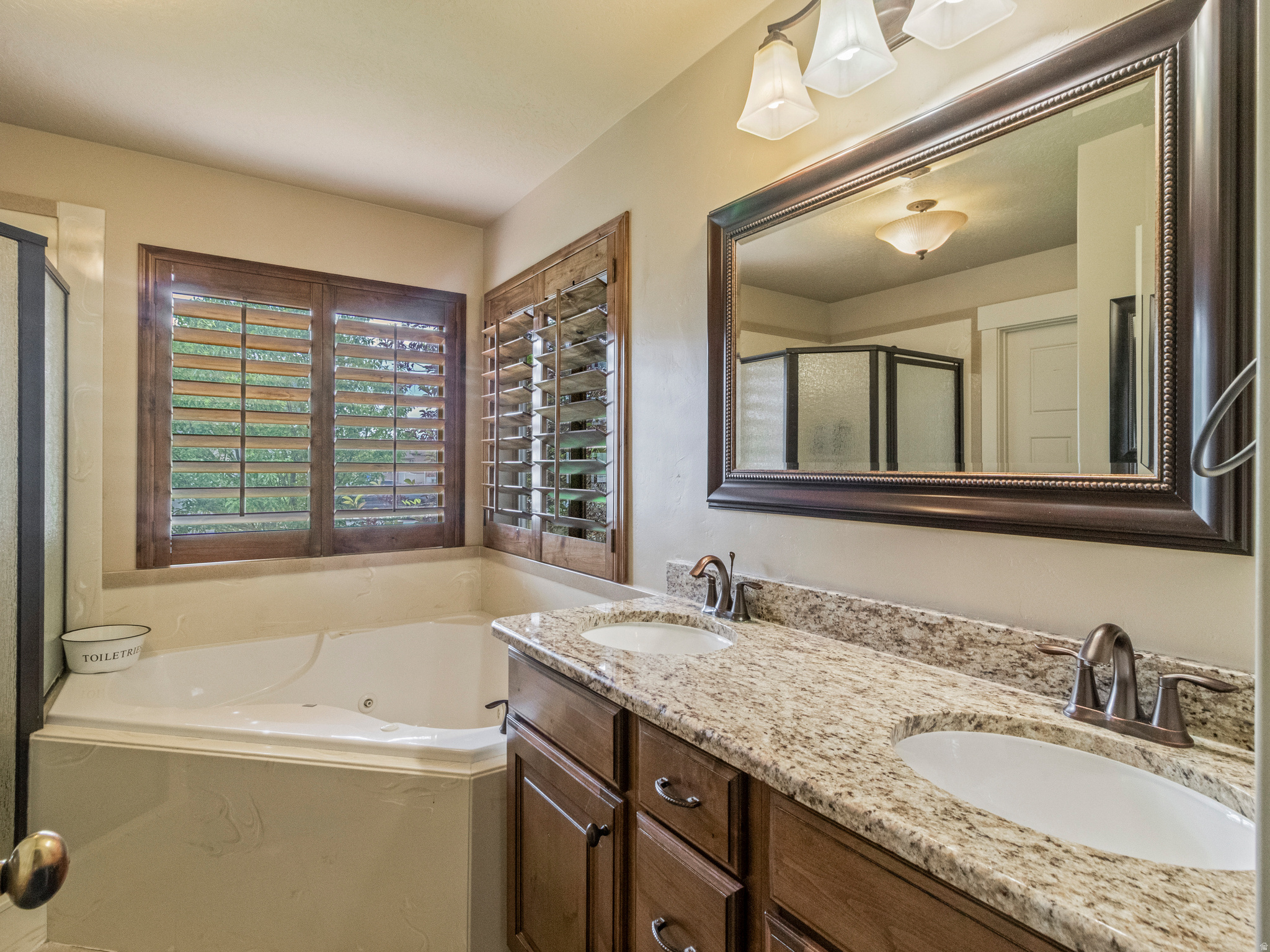 ARCHIBALD ESTATES - Residential