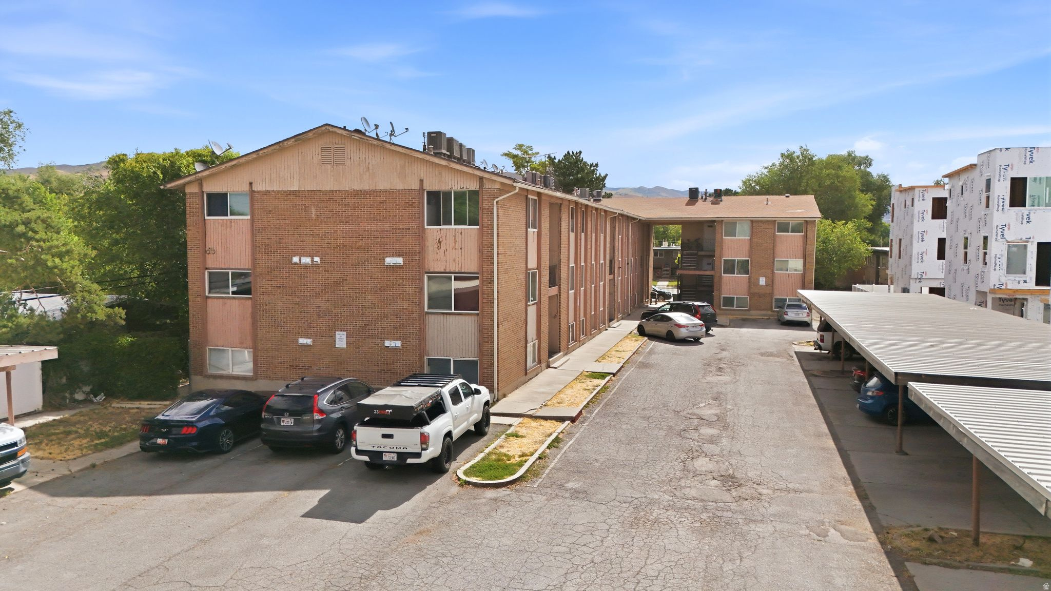 IRVING CIRCLE CONDM - Residential