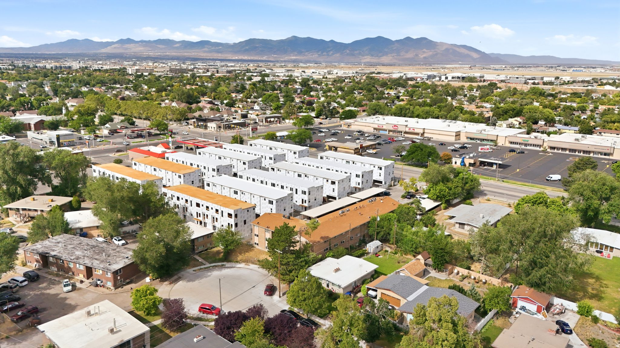 IRVING CIRCLE CONDM - Residential