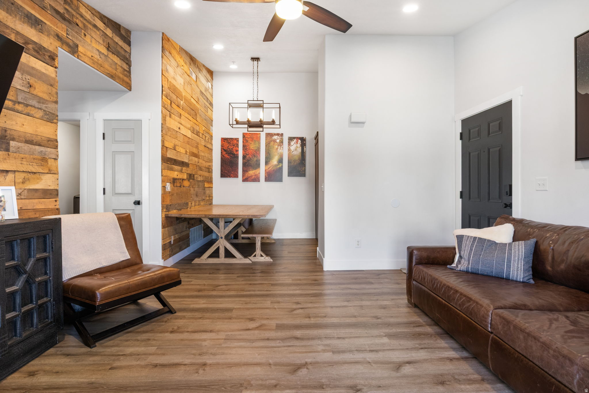 WESTBURY - Residential