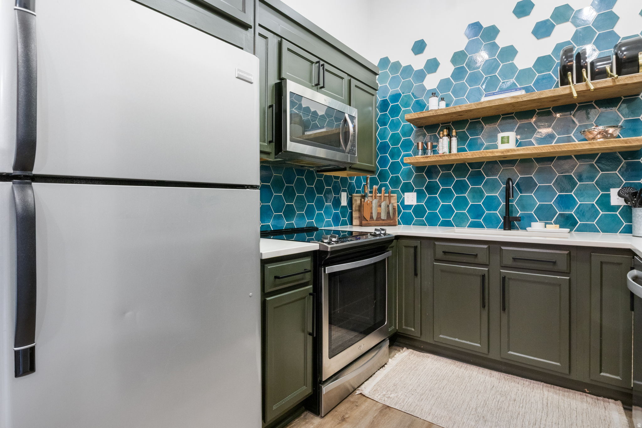 WESTBURY - Residential