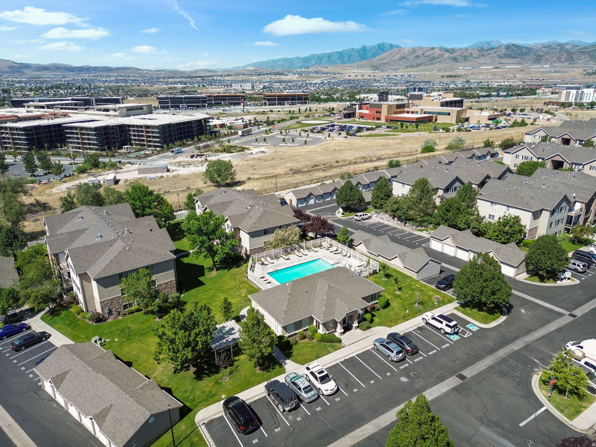 WESTBURY - Residential