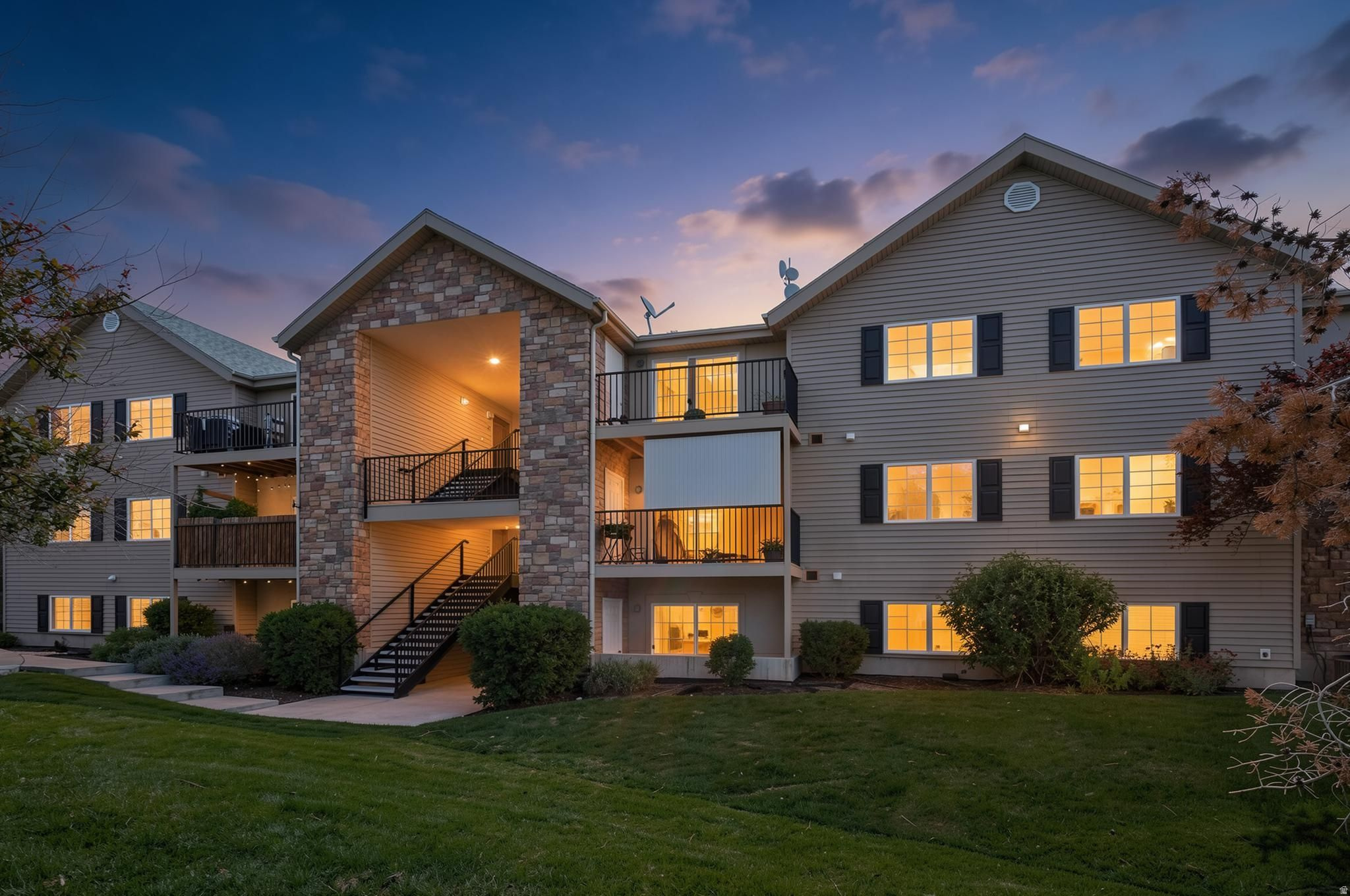 WESTBURY - Residential