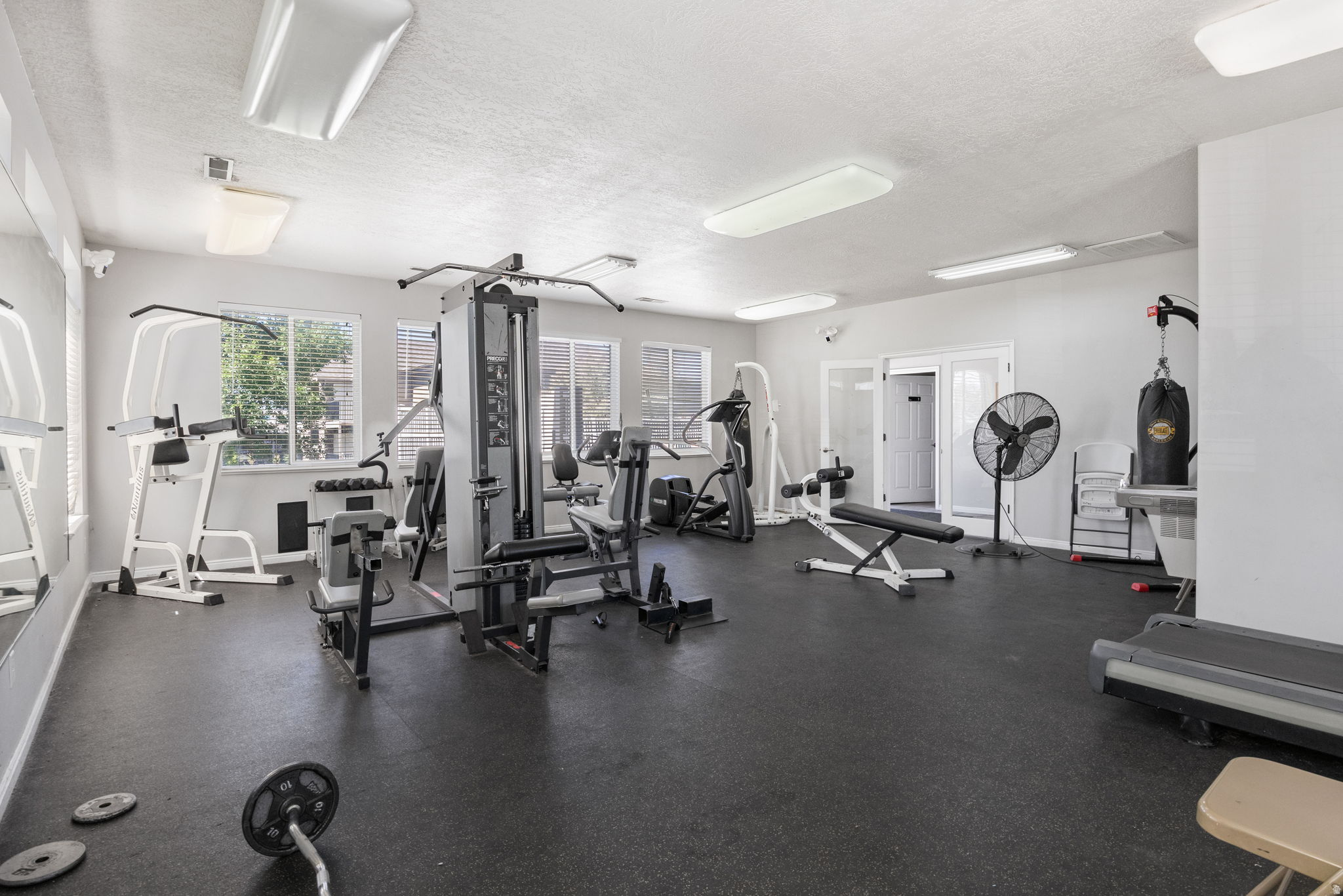 WESTBURY - Residential