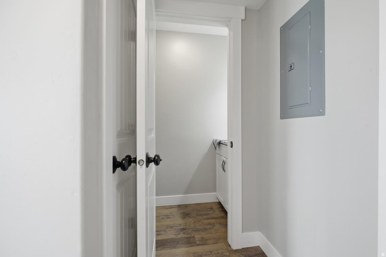 COUNTRY MEADOWS - Residential
