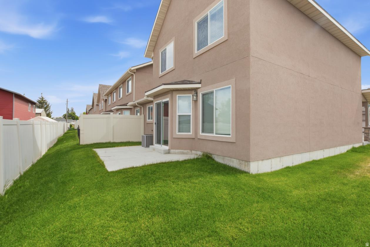 COUNTRY MEADOWS - Residential
