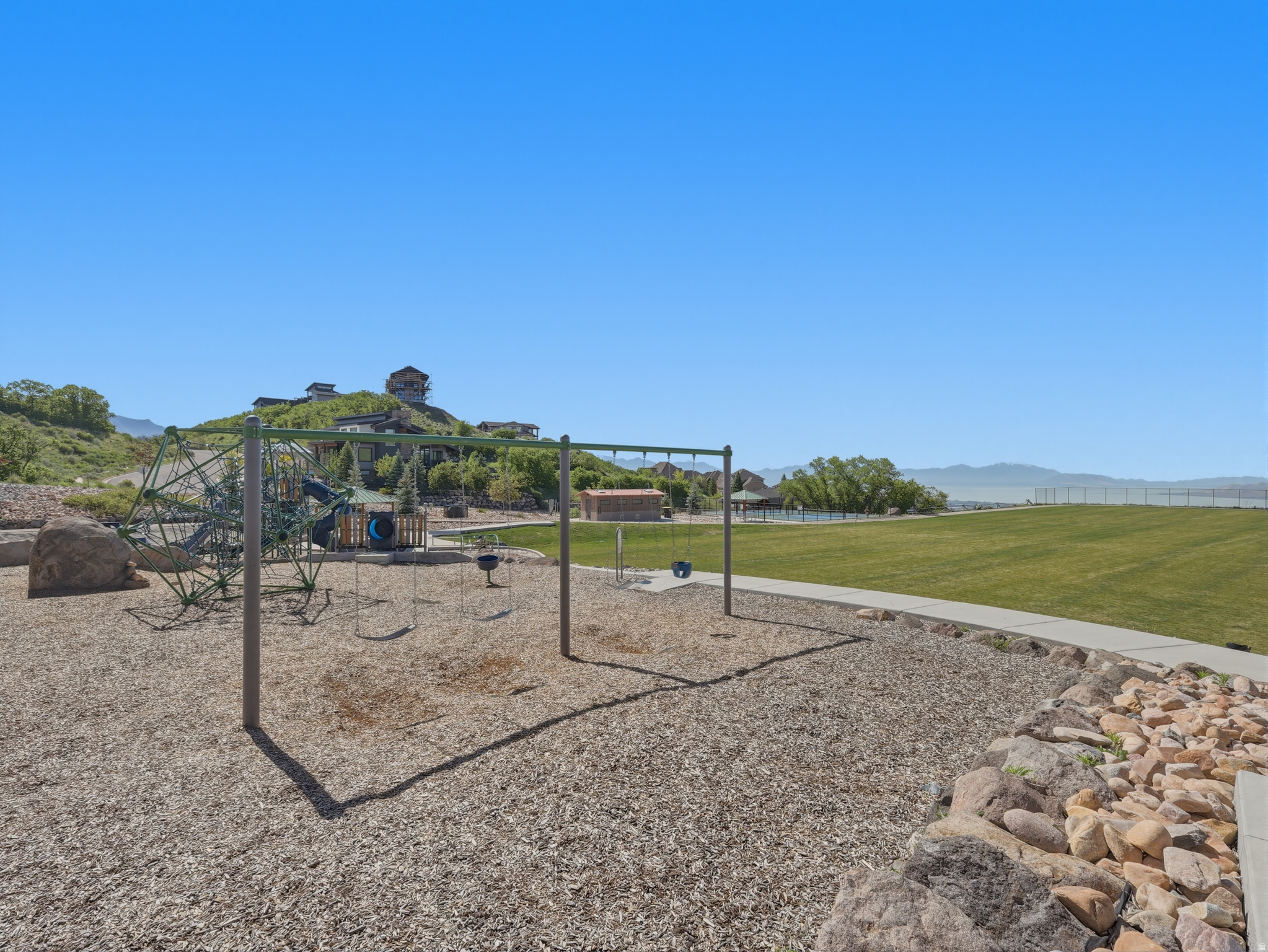 SUNCREST/EDELWEISS - Residential