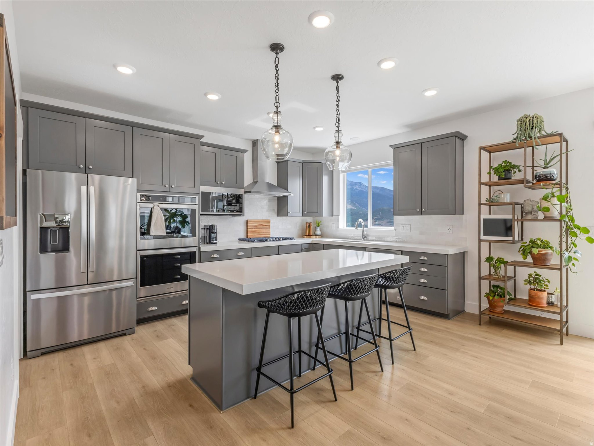 SUNCREST/EDELWEISS - Residential