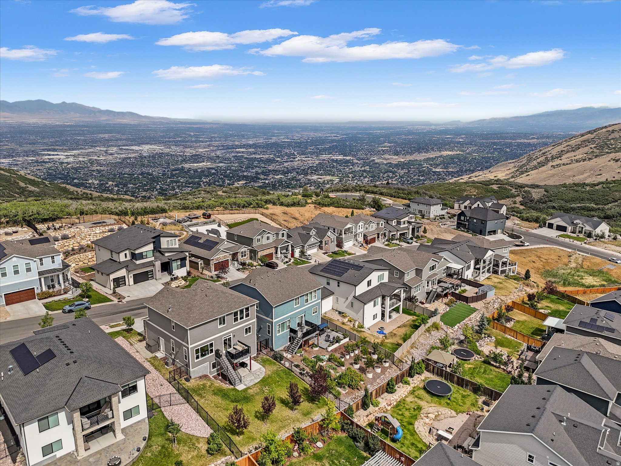 SUNCREST/EDELWEISS - Residential
