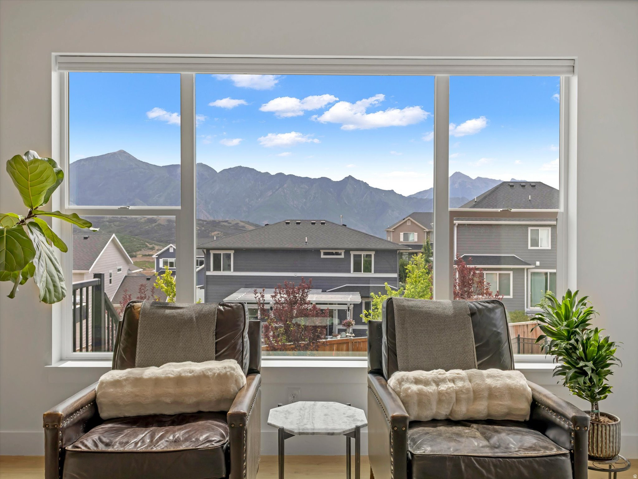 SUNCREST/EDELWEISS - Residential