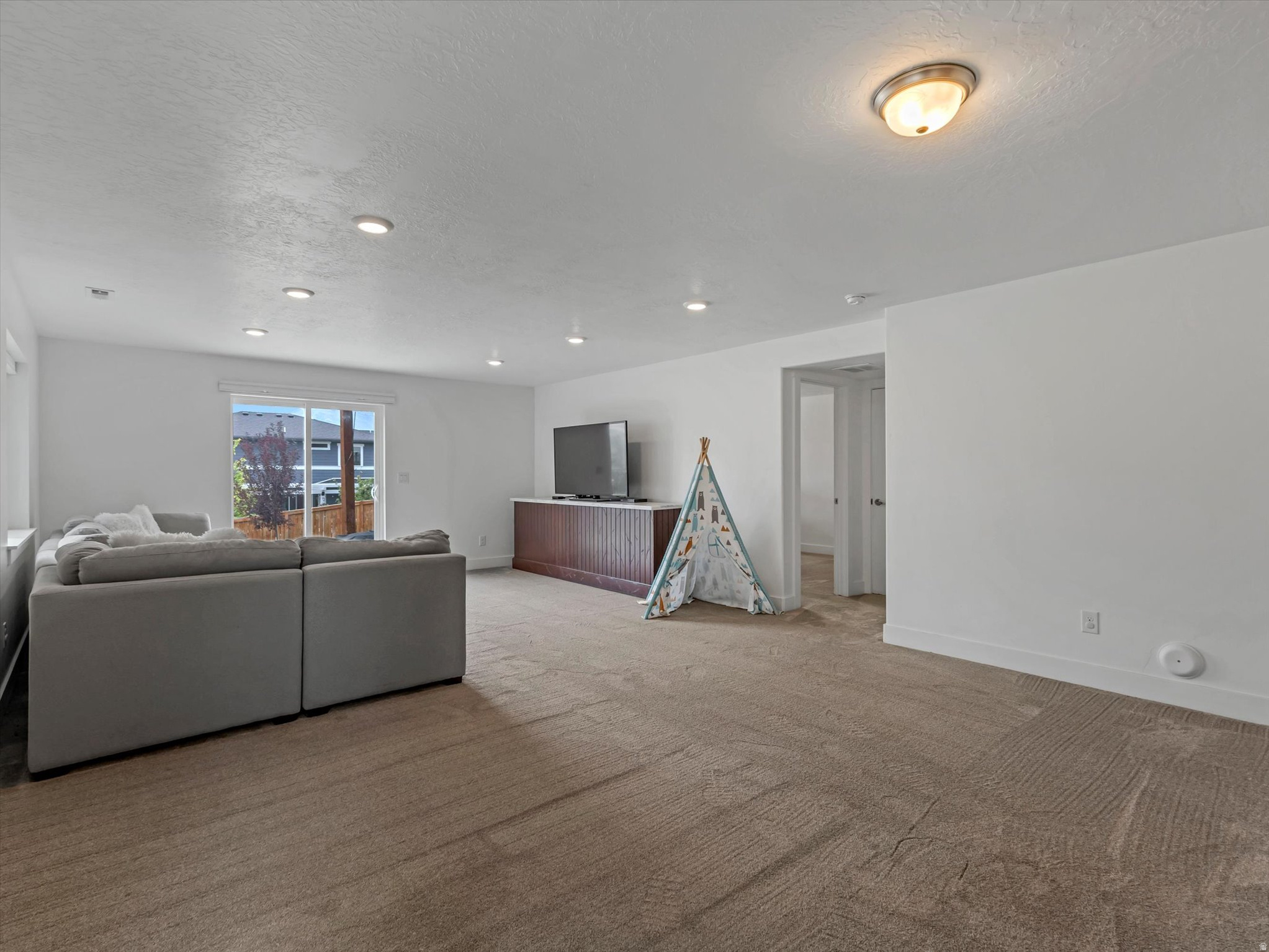 SUNCREST/EDELWEISS - Residential