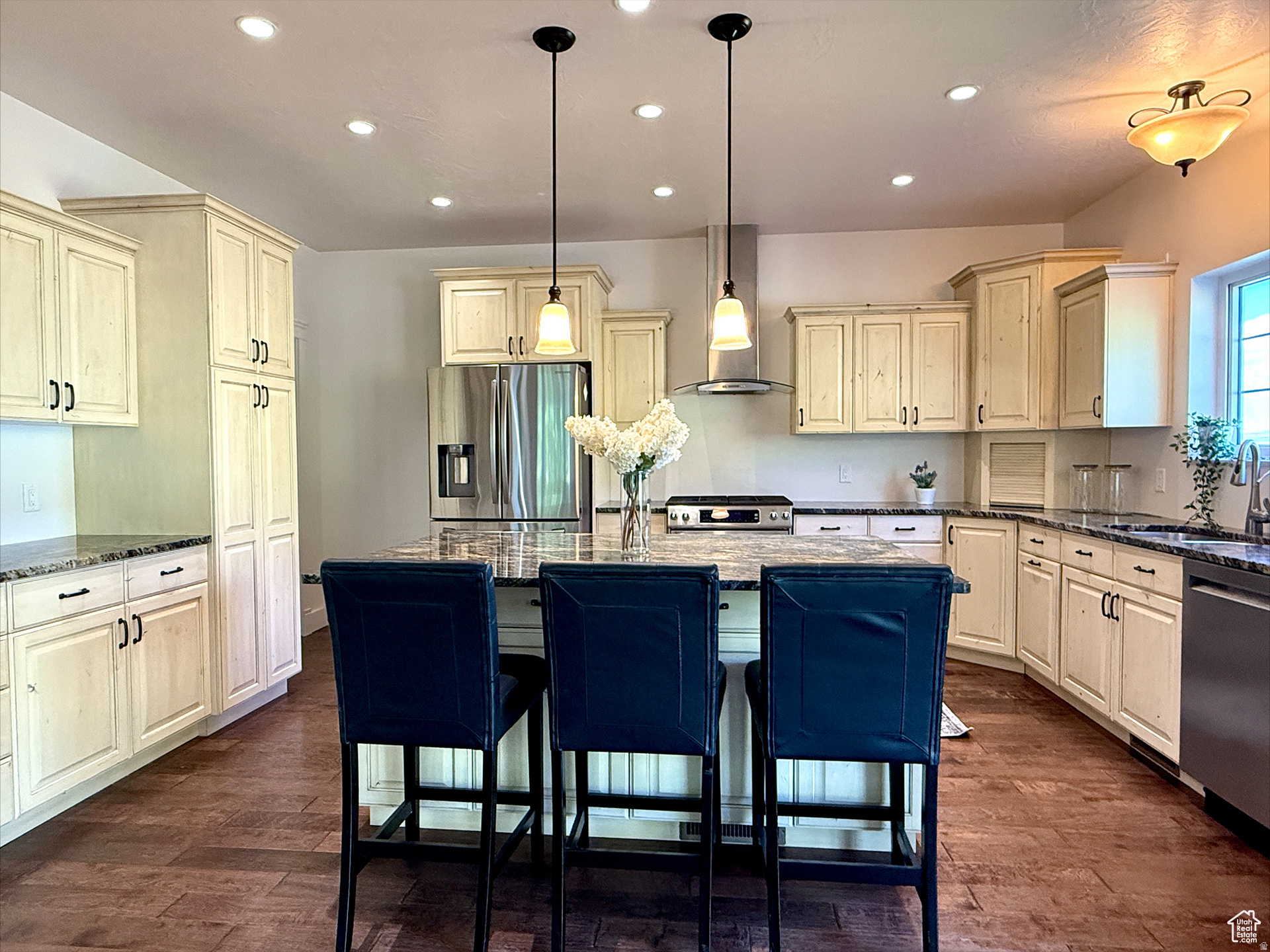 MAPLE LEAF ESTATES - Residential