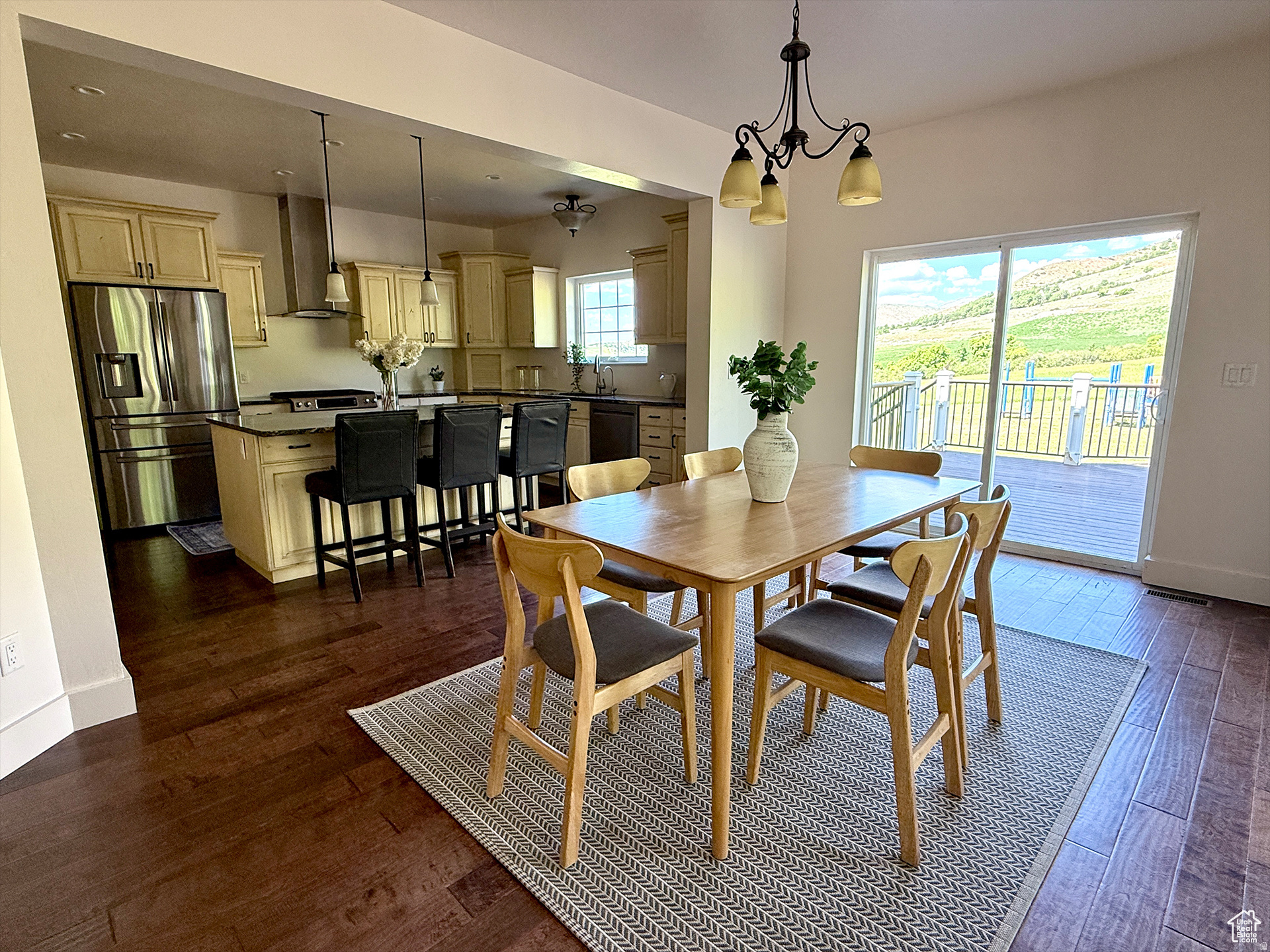MAPLE LEAF ESTATES - Residential