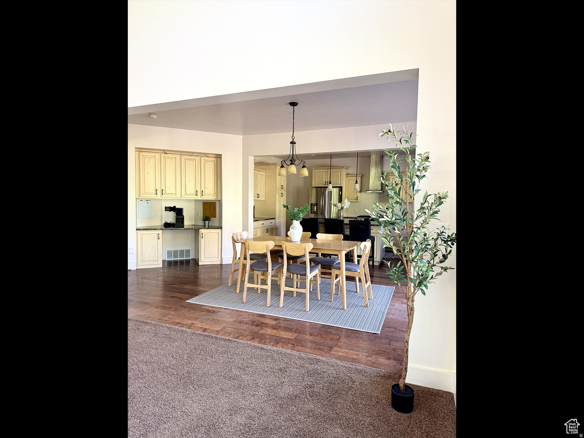 MAPLE LEAF ESTATES - Residential