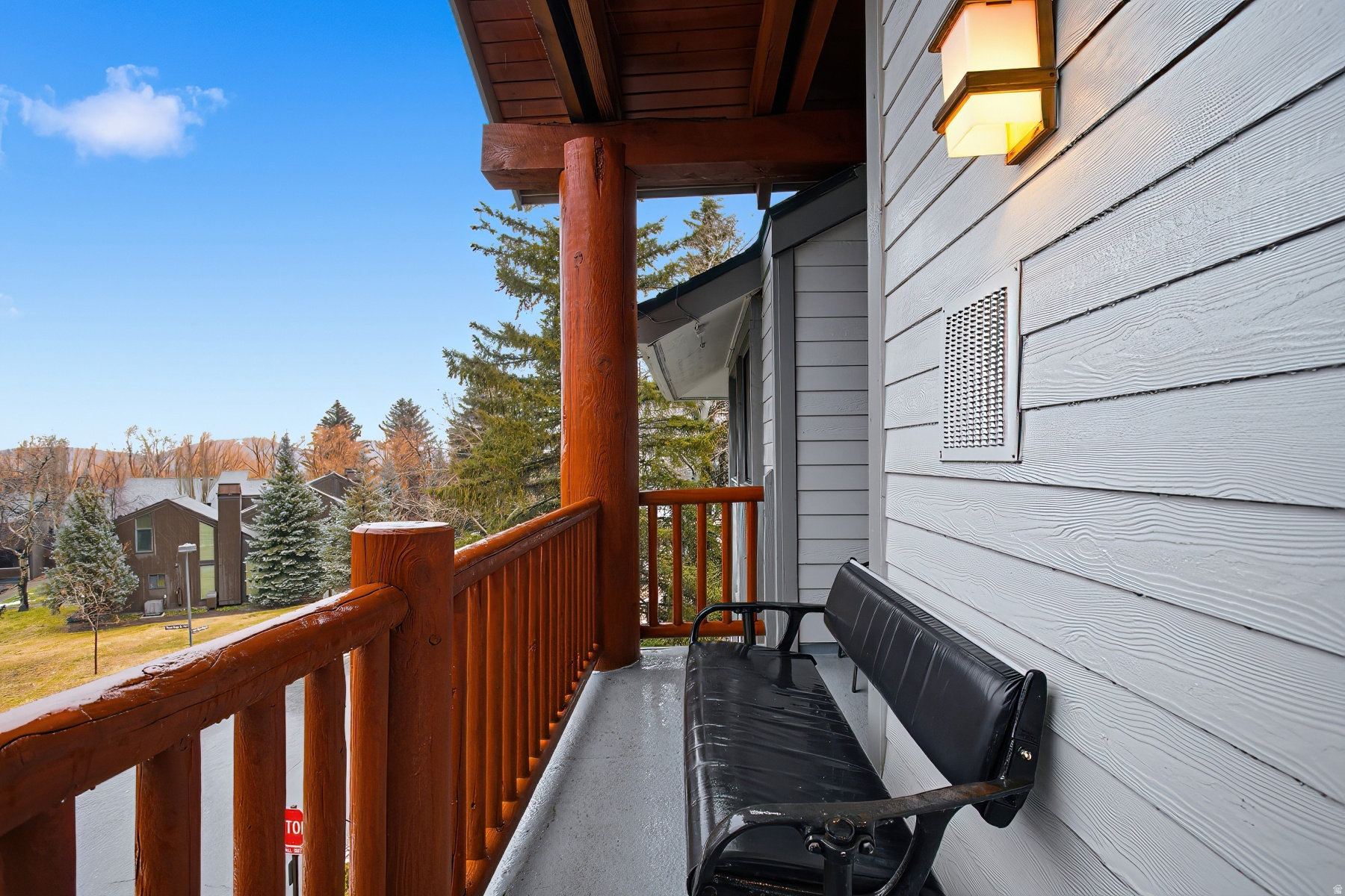 SNOW FLOWER - Residential