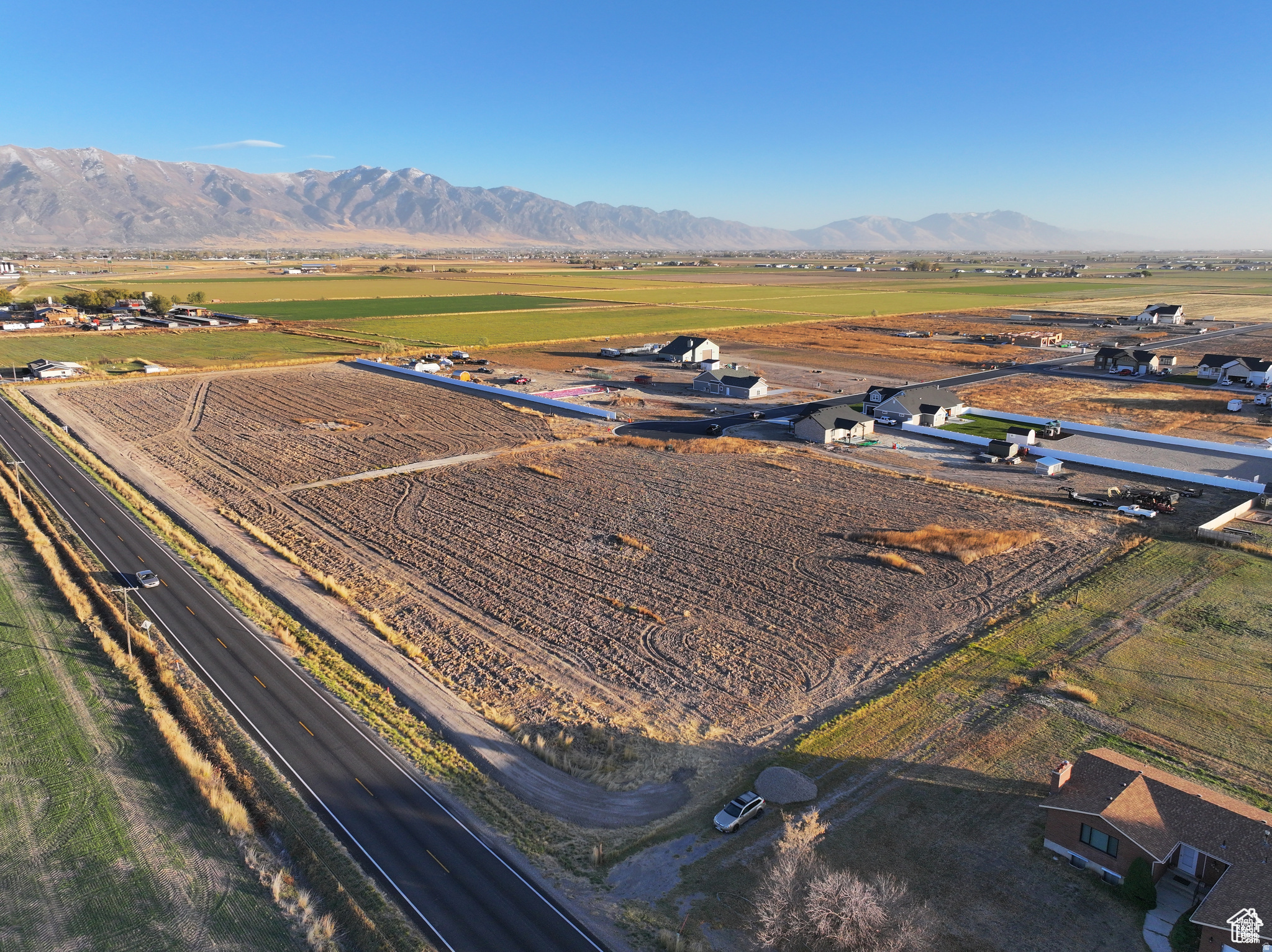 BECKAMS EDGE PHASE 2 - Land