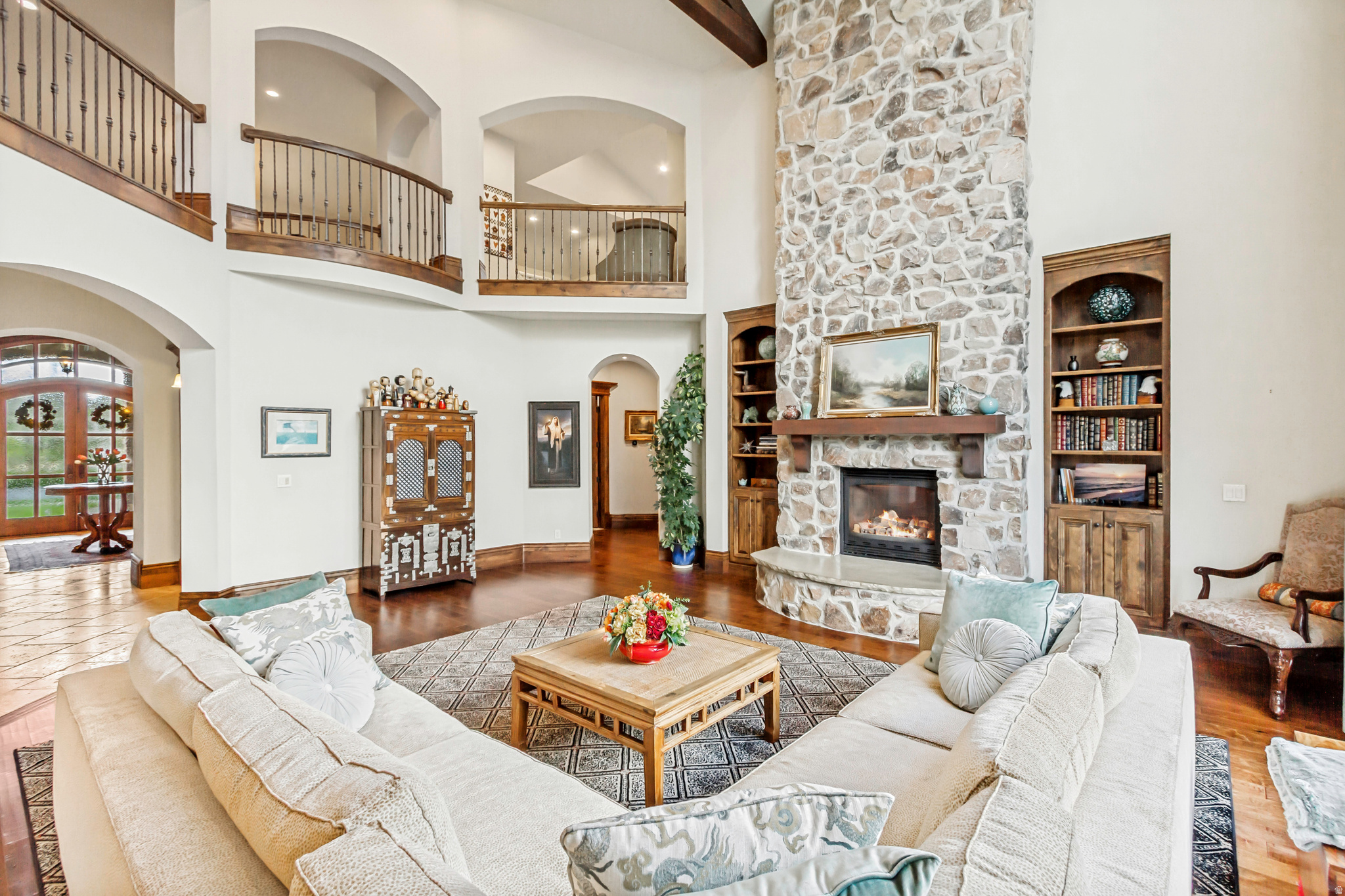 STONE GATE - Residential