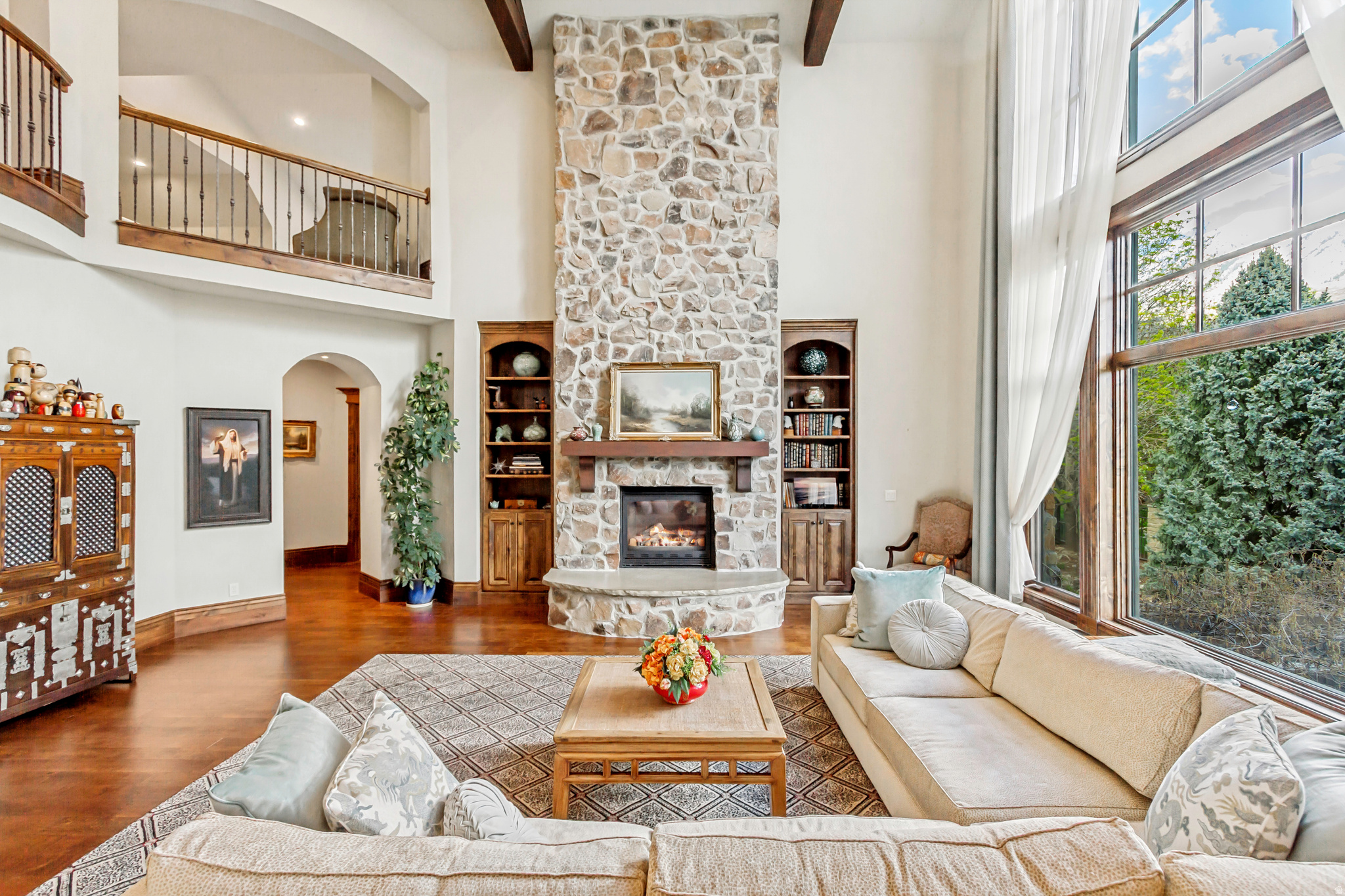 STONE GATE - Residential