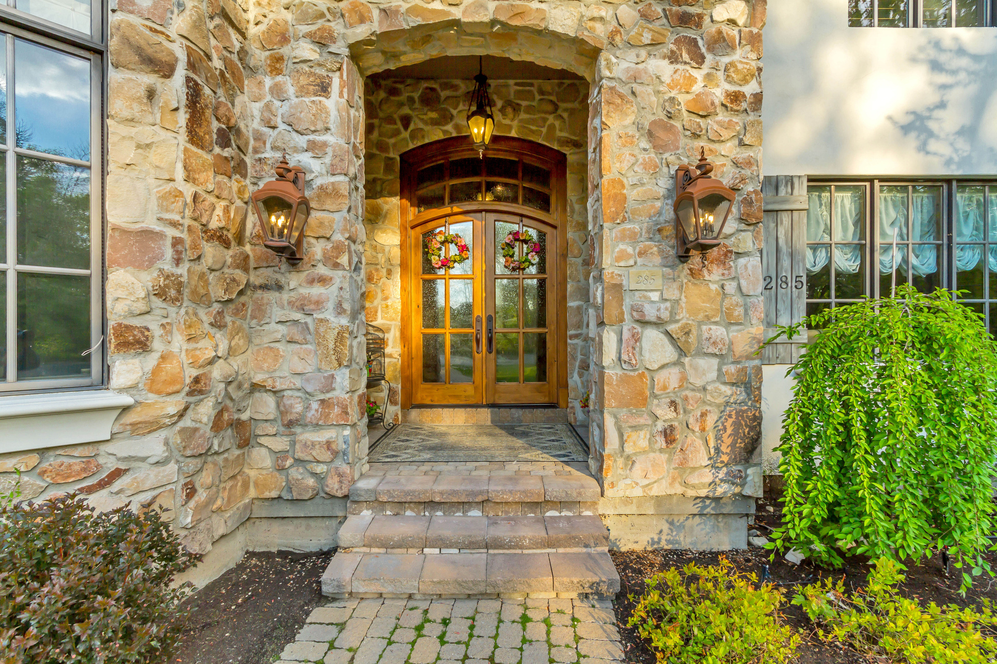 STONE GATE - Residential
