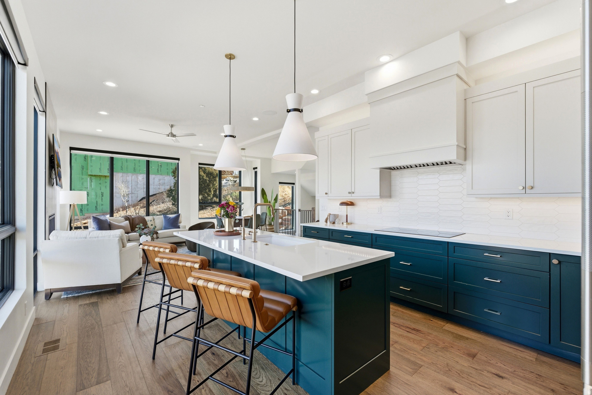 DISCOVERY RIDGE PHAS - Residential