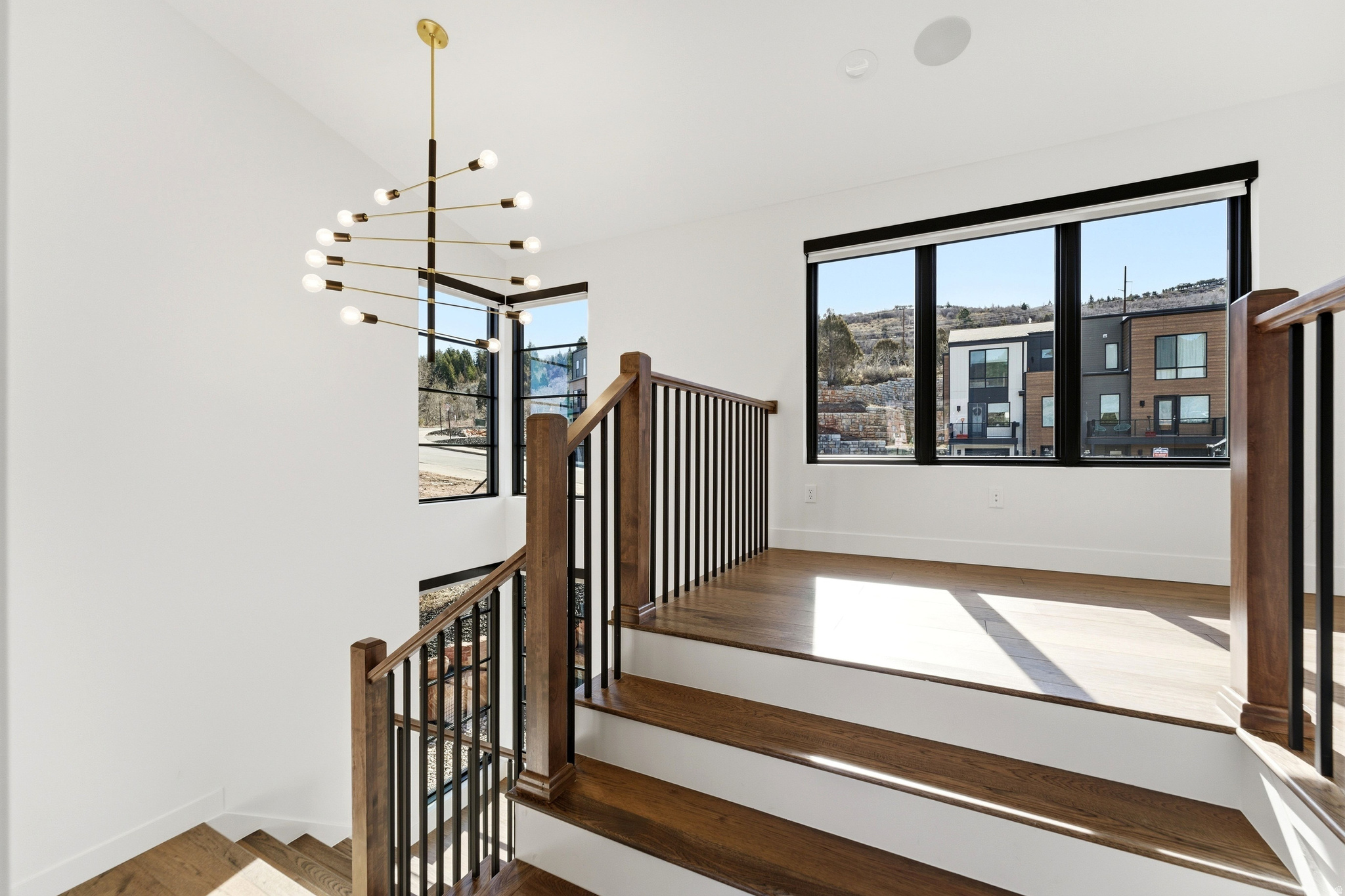 DISCOVERY RIDGE PHAS - Residential