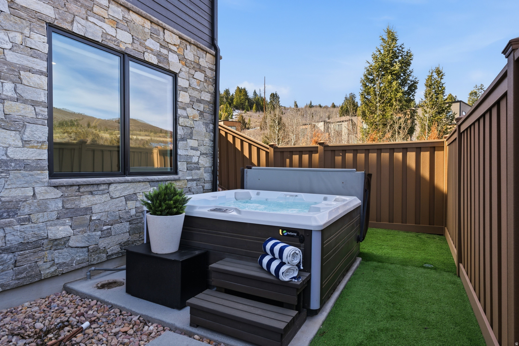 DISCOVERY RIDGE PHAS - Residential