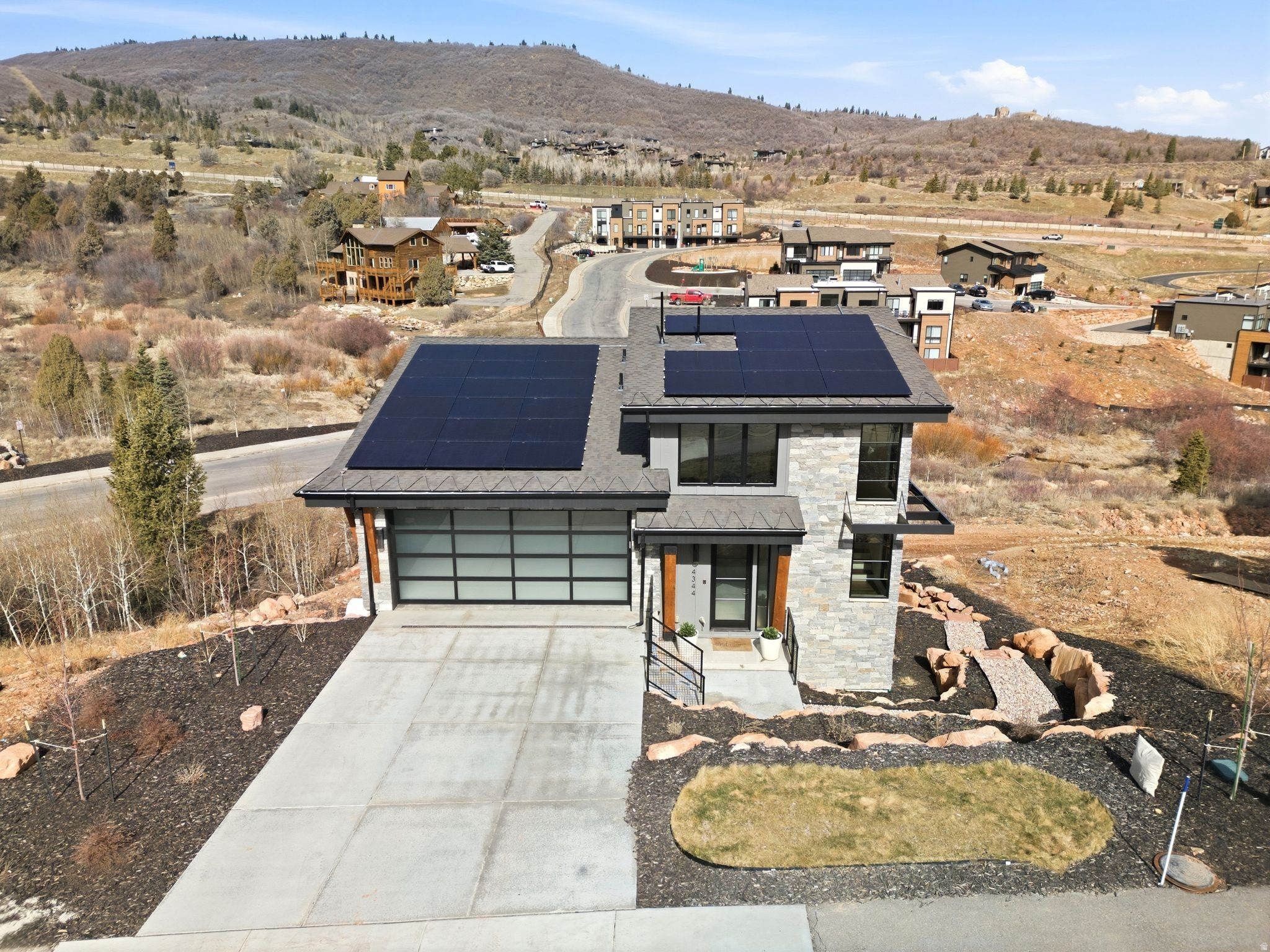DISCOVERY RIDGE PHAS - Residential