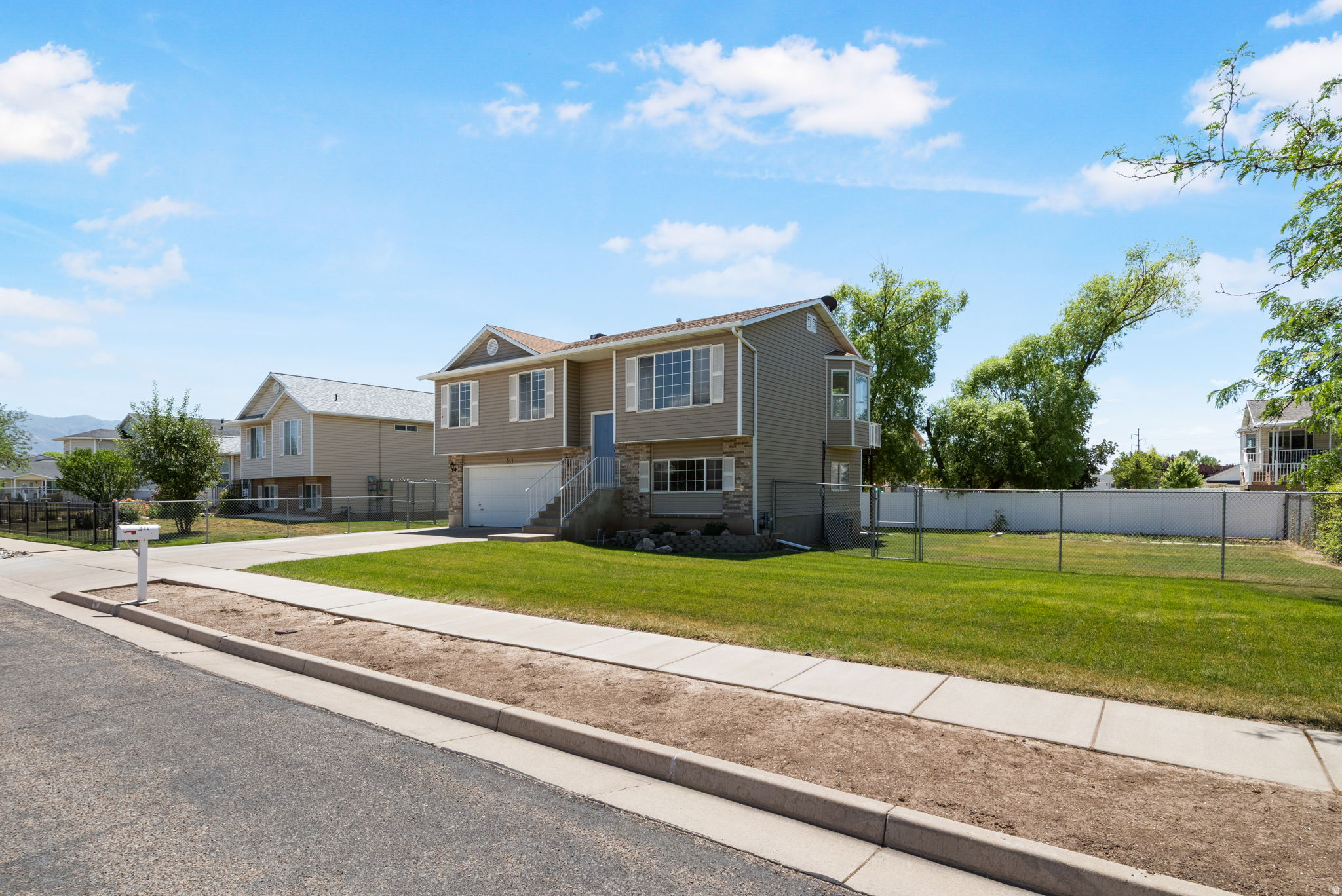 ANTELOPE CROSSING - Residential